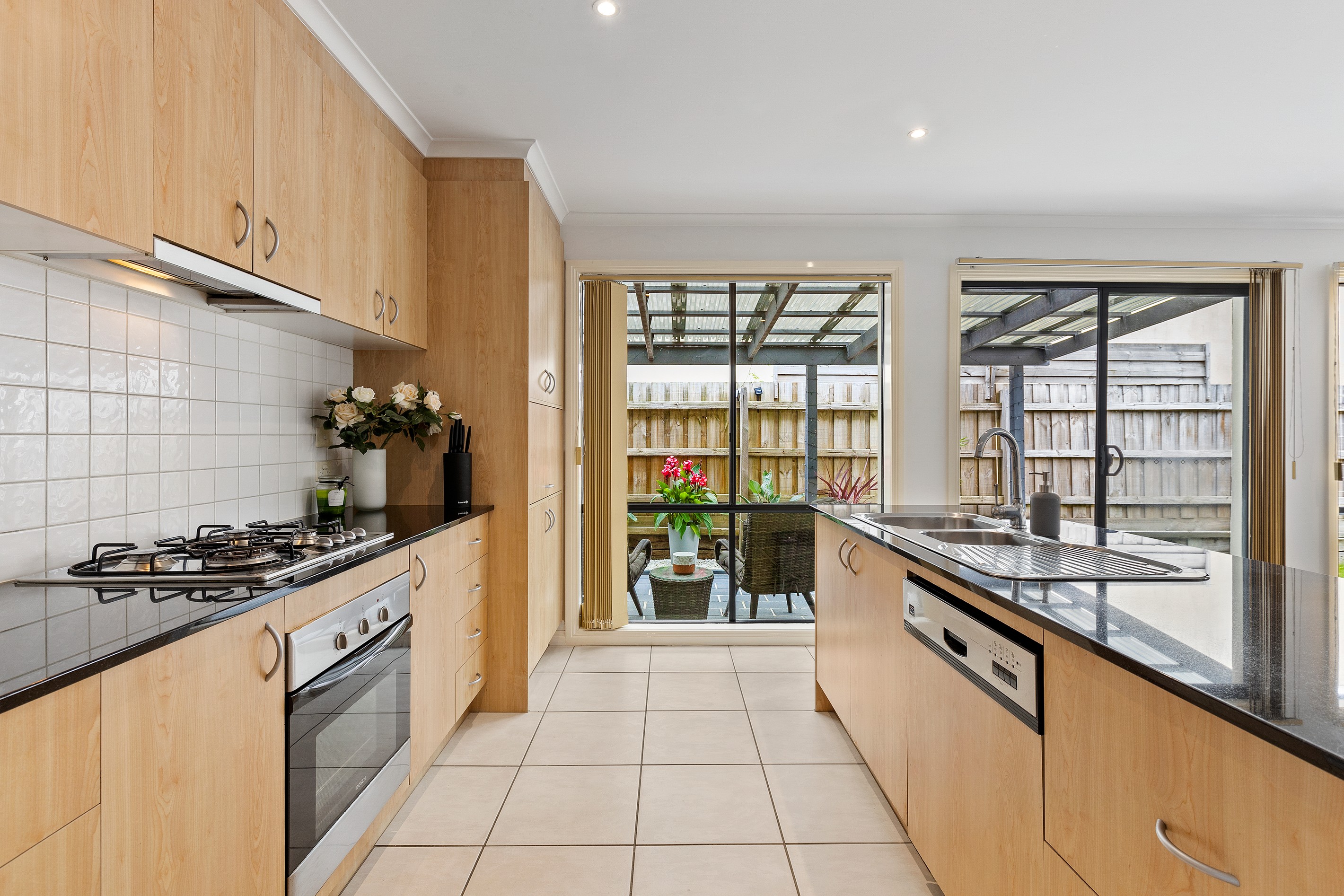 73 Sovereign Manors Crescent, Rowville, VIC 3178