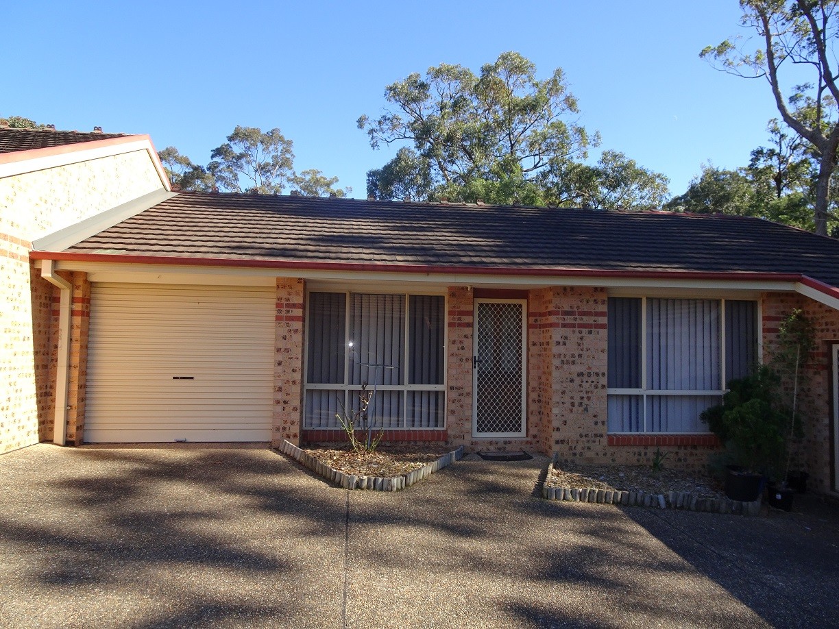 2/2 Carisbrooke Close, Bomaderry, NSW 2541