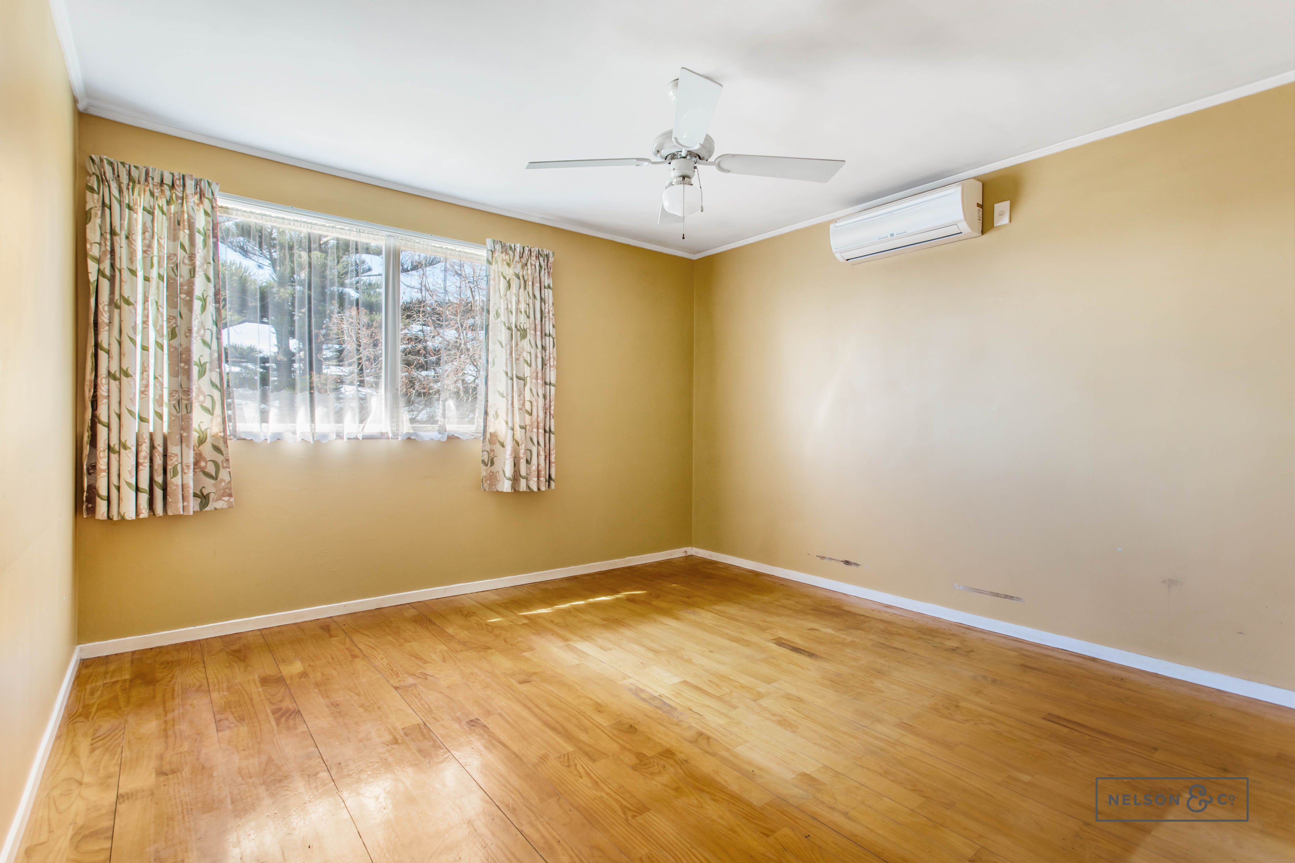 6 Mcquarrie Avenue, Wattle Downs, Manukau City
