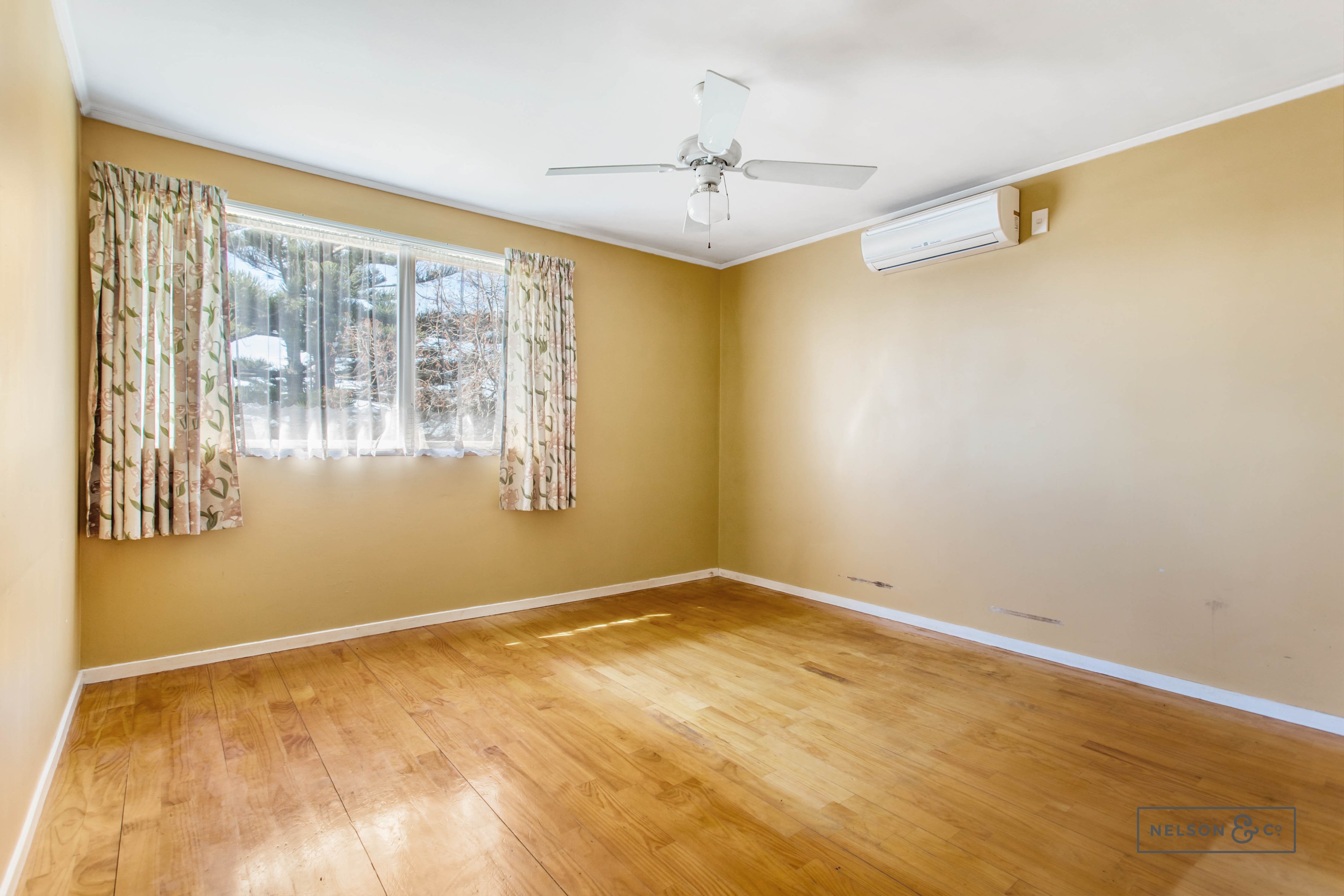 6 Mcquarrie Avenue, Wattle Downs, Manukau City