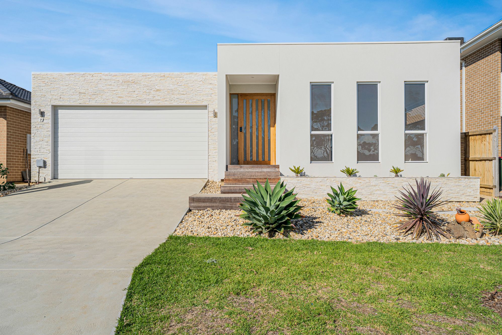 17 Whimbrel Way, Cowes VIC 3922