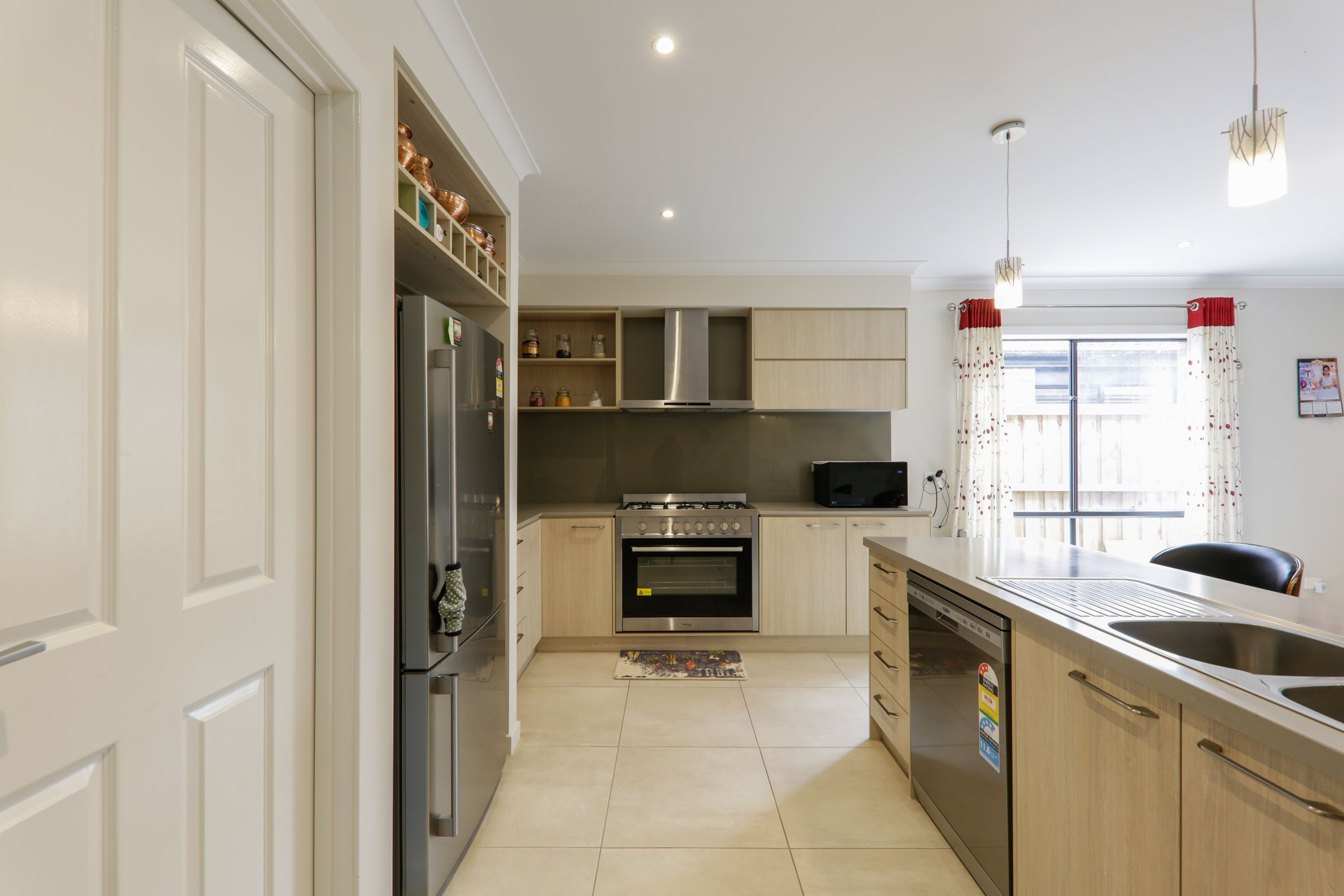 6 Curtis Street — photo 7 of 13