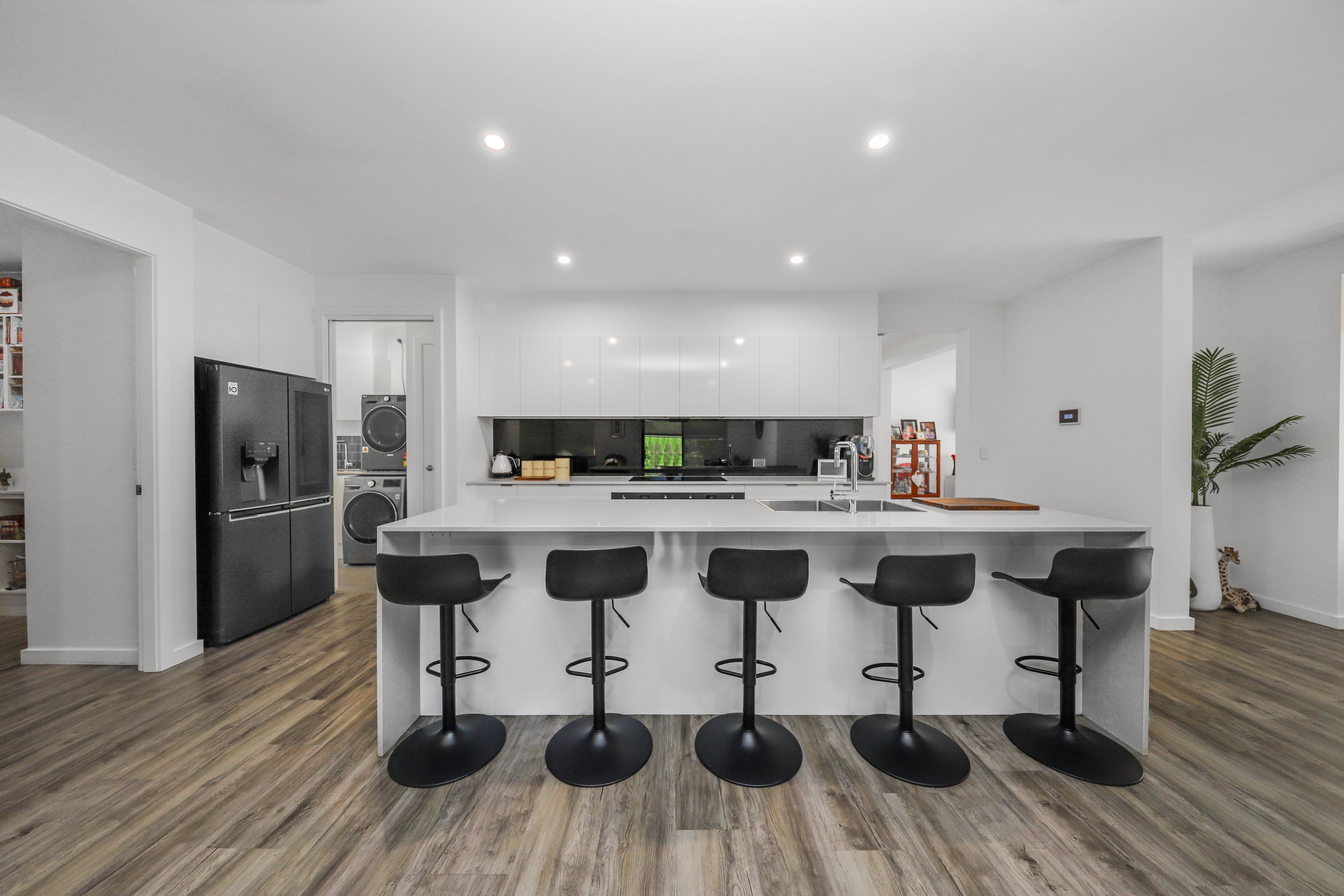 36 Cromwell Street — photo 3 of 27