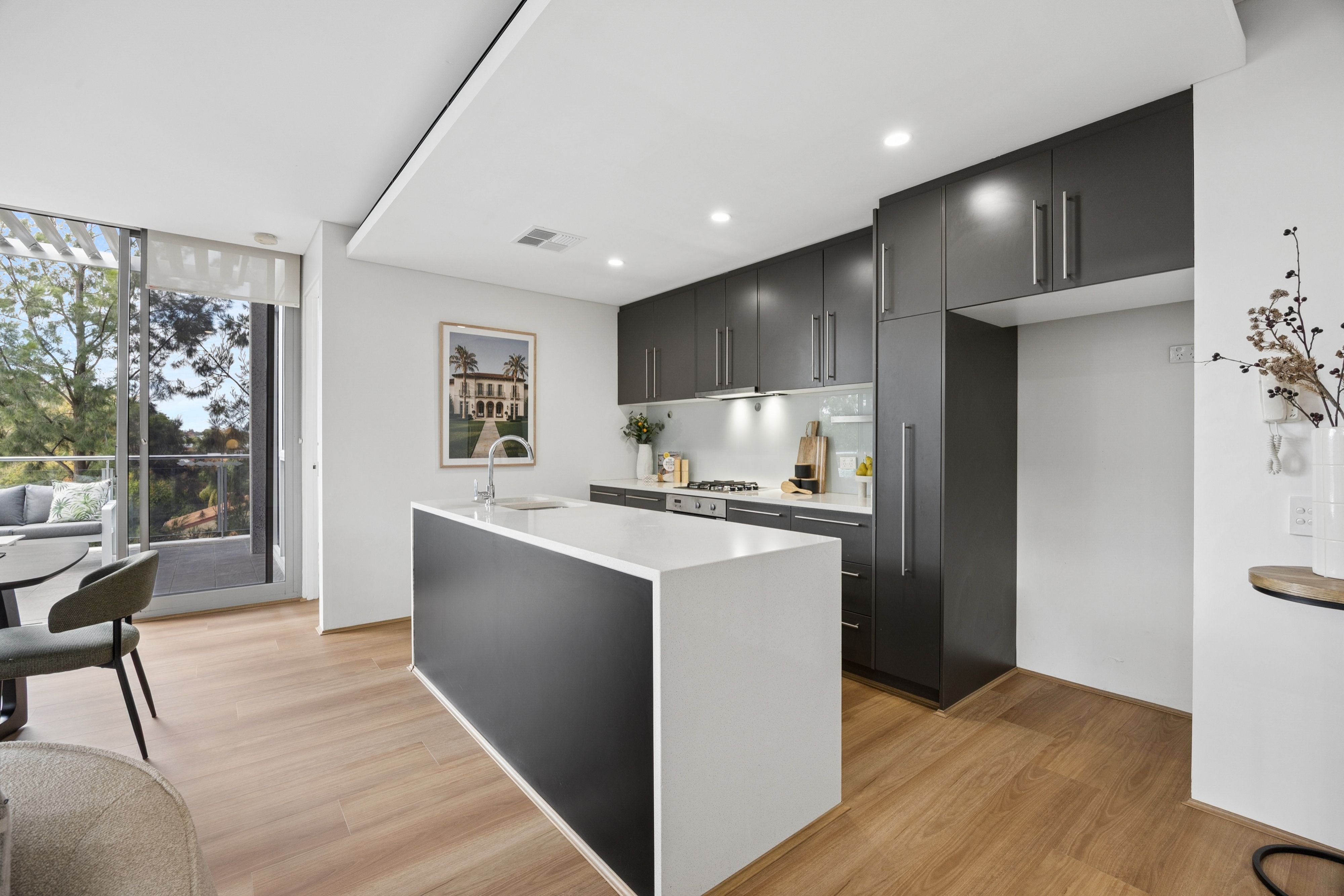 25/337 Lord Street — photo 6 of 28