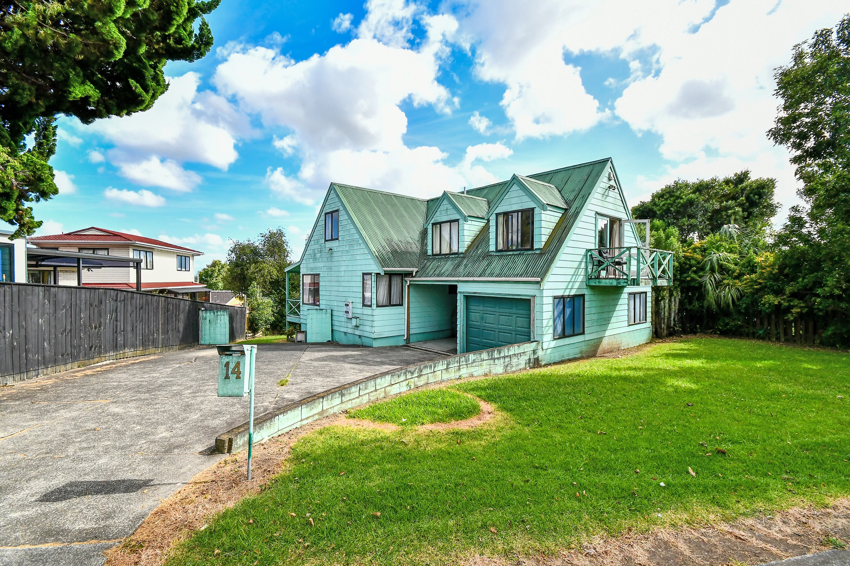 14 Redoubt Road, Goodwood Heights, Manukau City