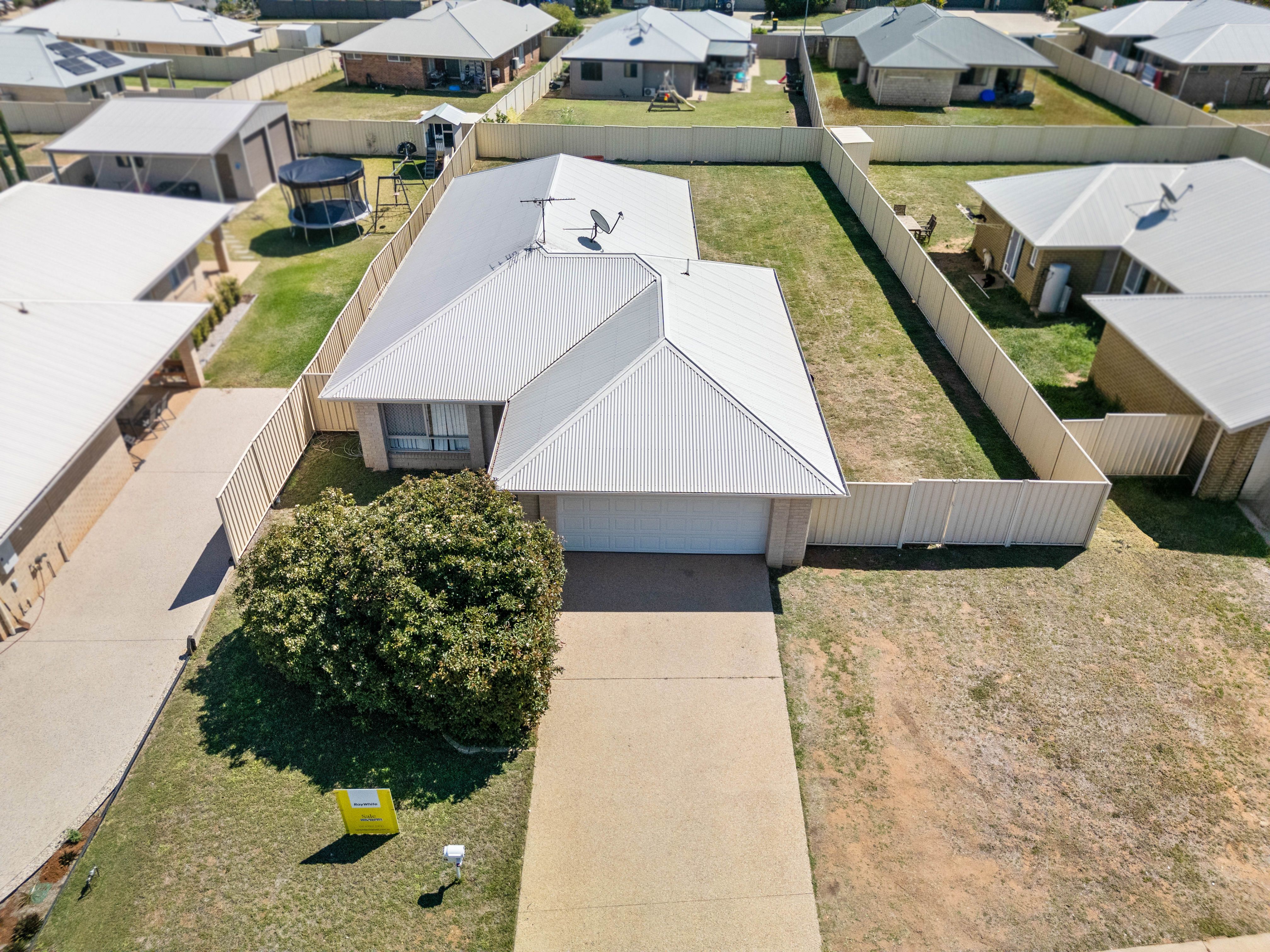 10 Windermere Street, Emerald, QLD 4720
