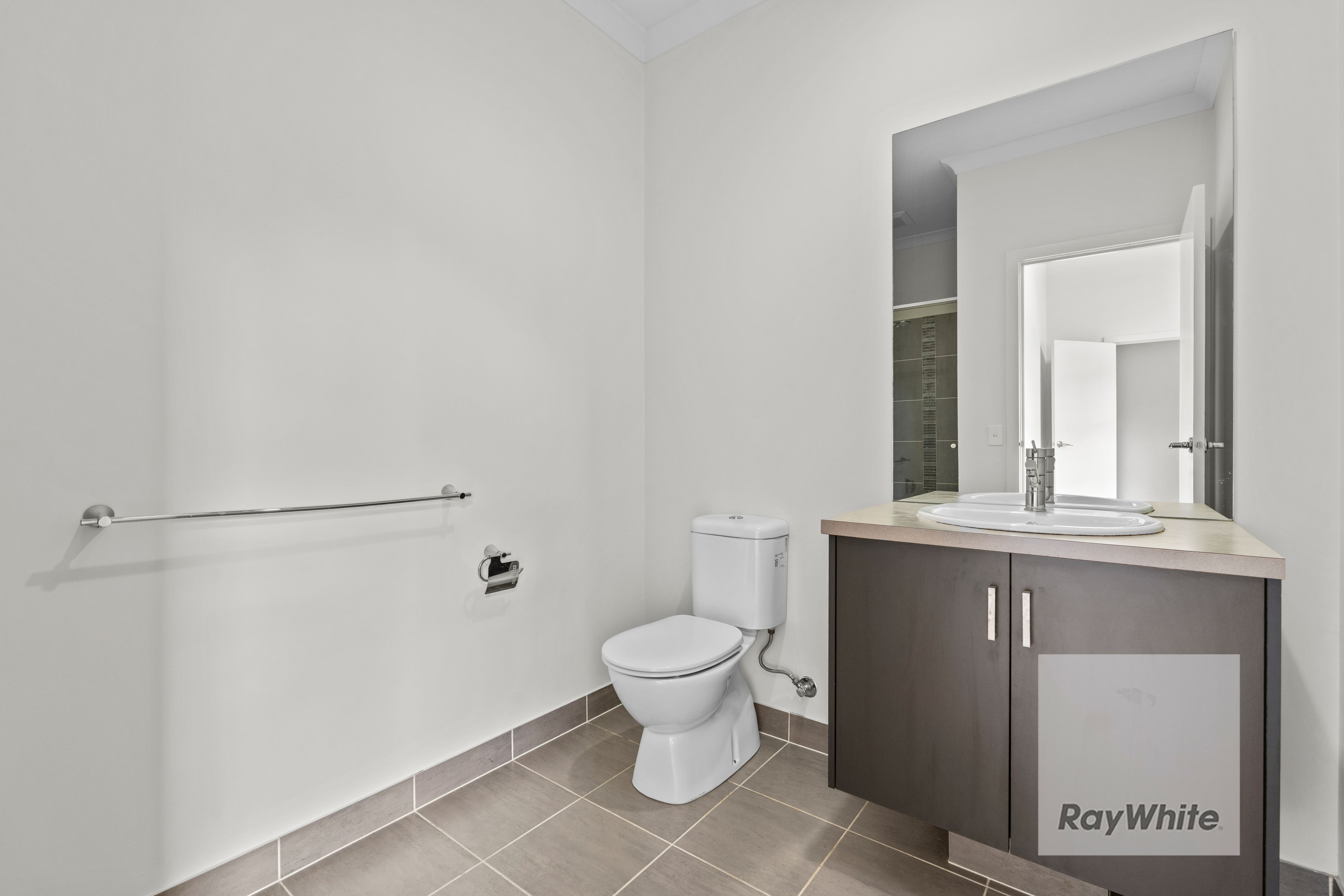 17 Pontoon Street — photo 7 of 14