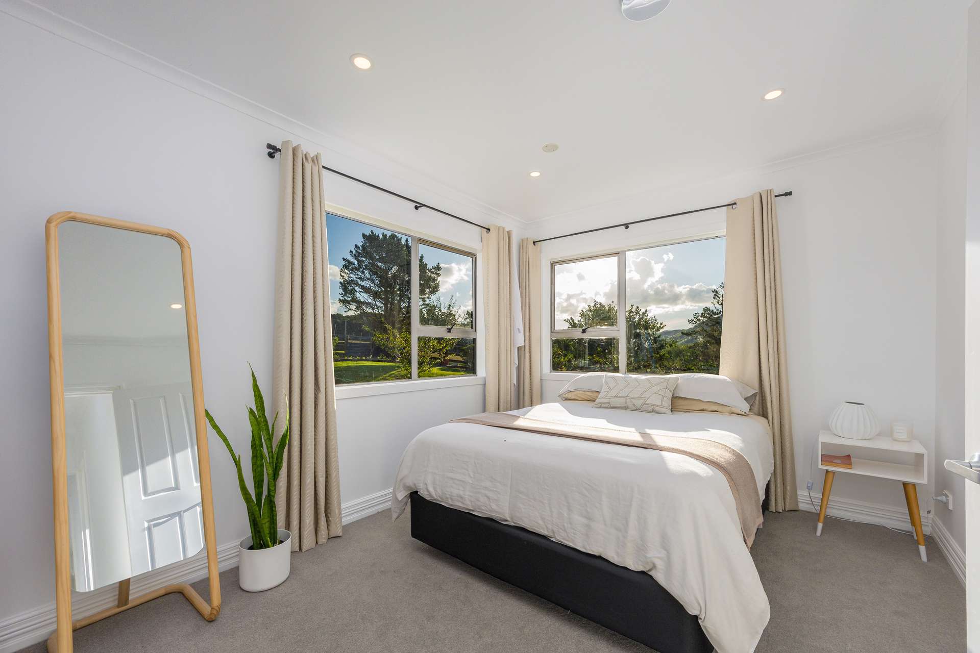 306 West Coast Road photo 14