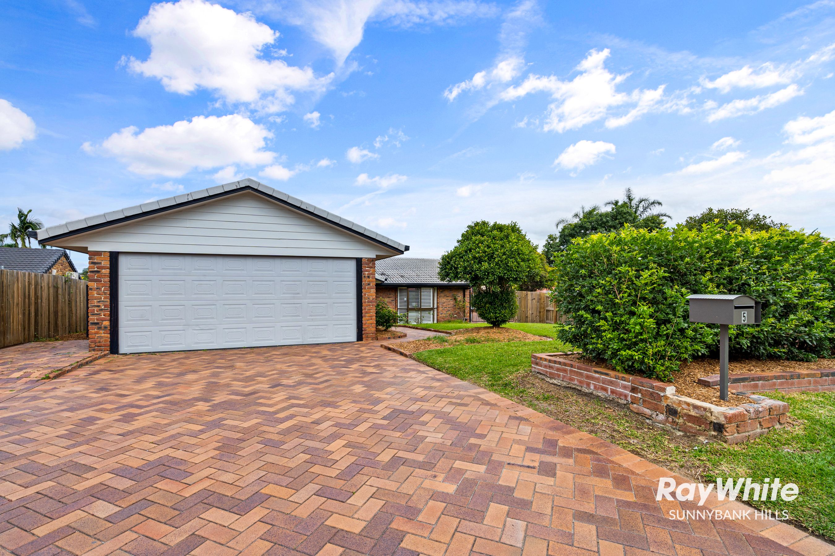 5 Narell Court, Sunnybank Hills QLD 4109