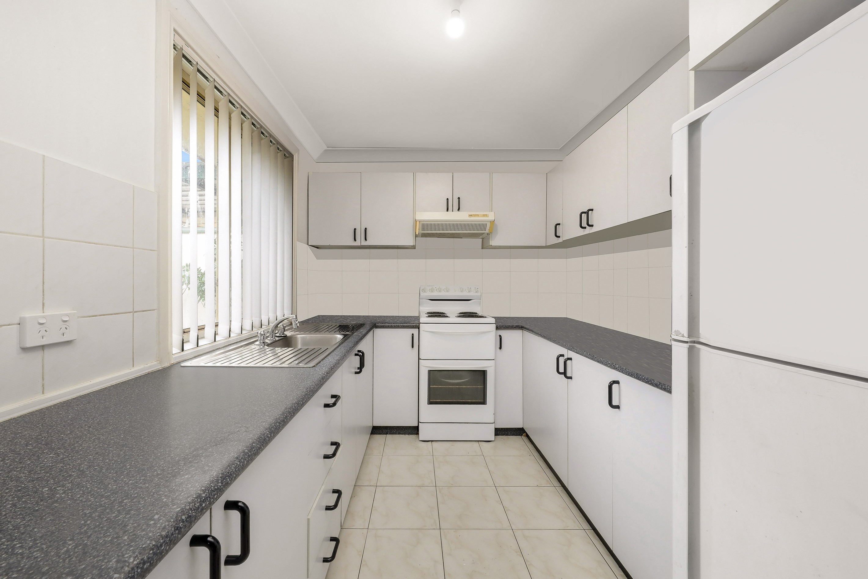 2/126 Orchard Road, Chester Hill, NSW 2162