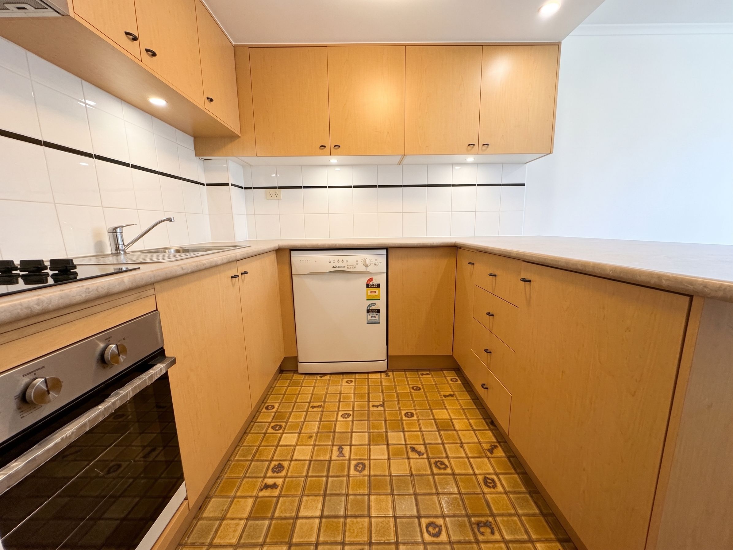 3/181 Missenden Road — photo 7 of 11