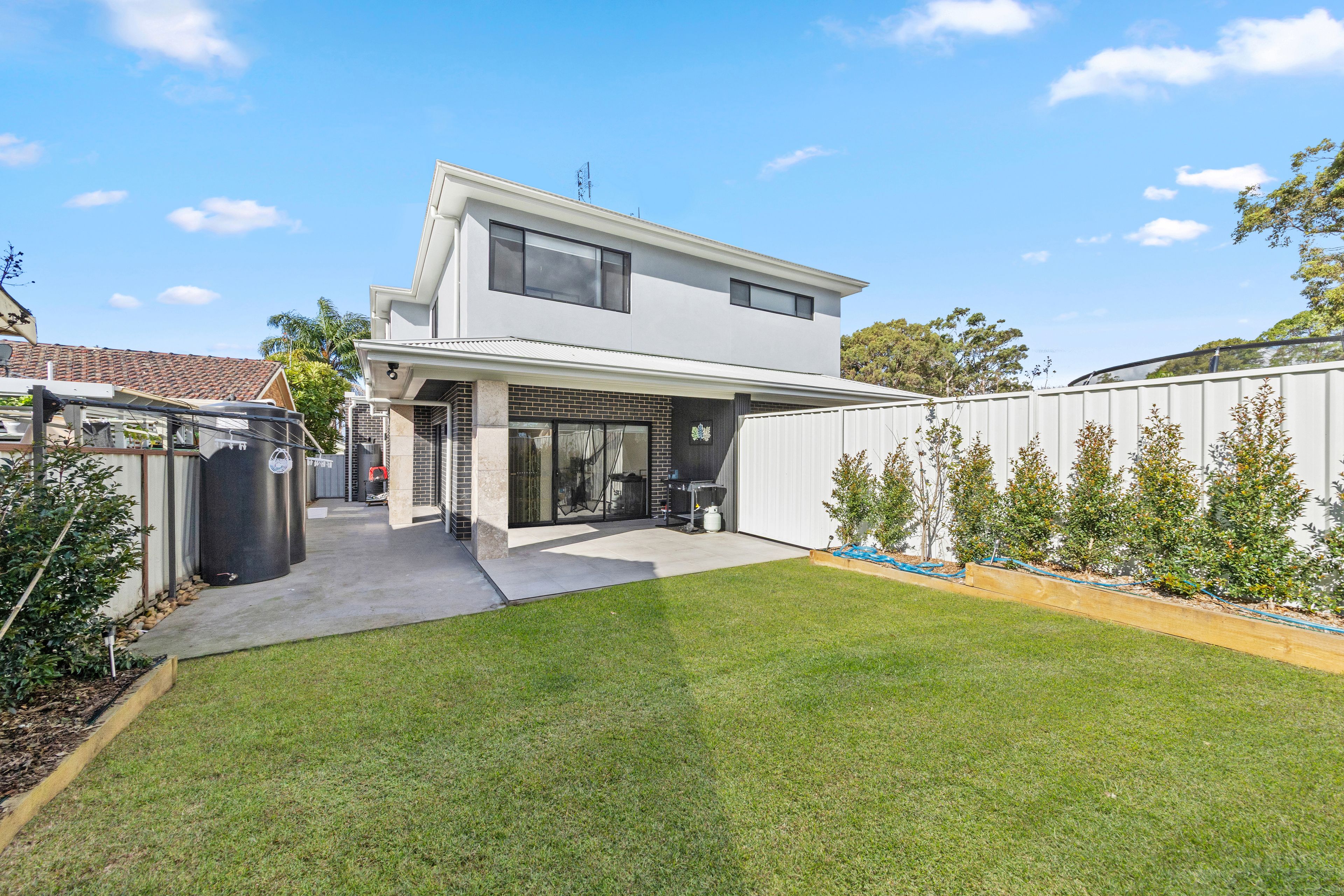 82b Gymea Crescent, Mannering Park, NSW 2259