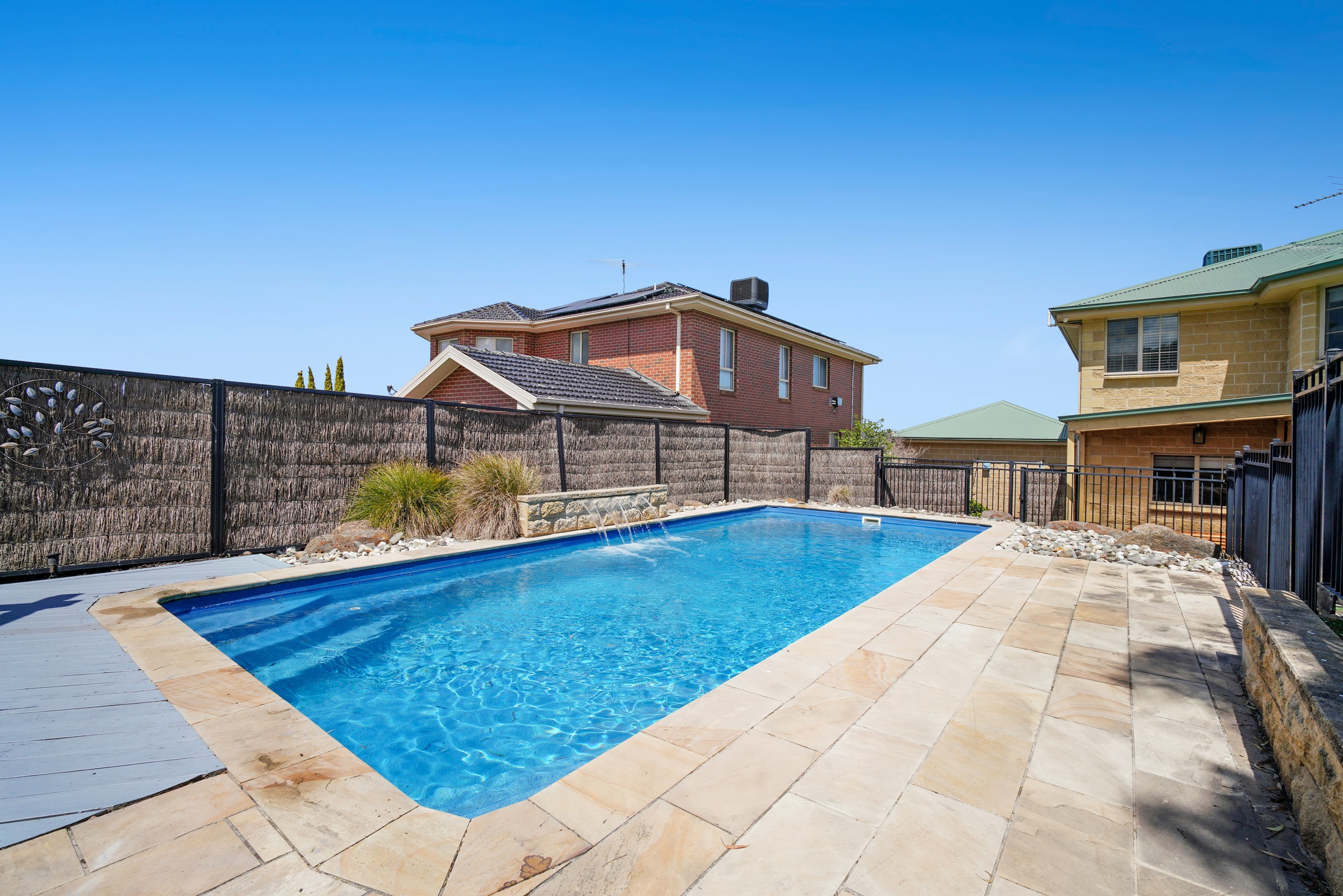 5 Edinburgh Court, Greenvale, VIC 3059