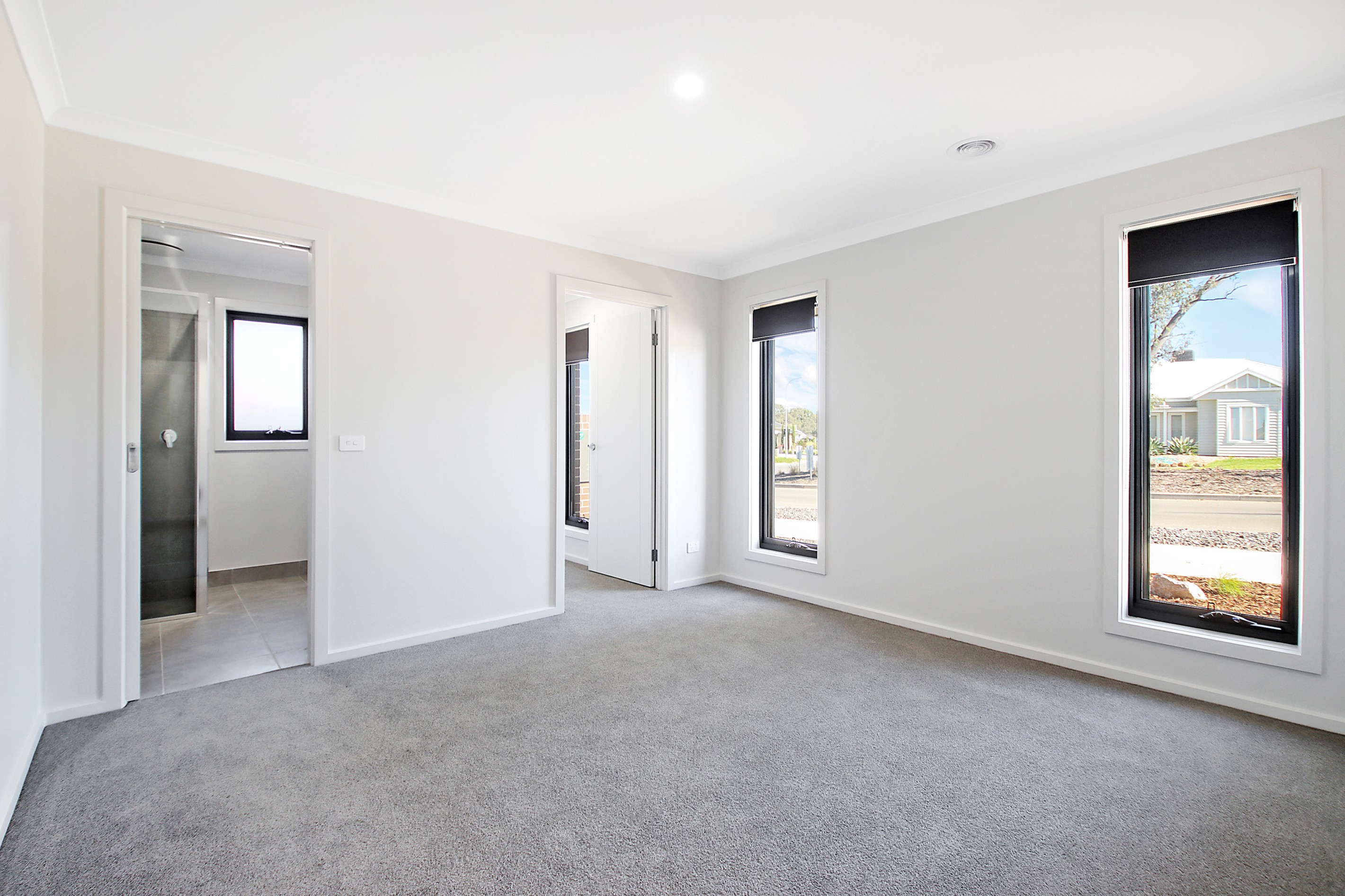 300 Brooklyn Drive, Thurgoona, NSW 2640