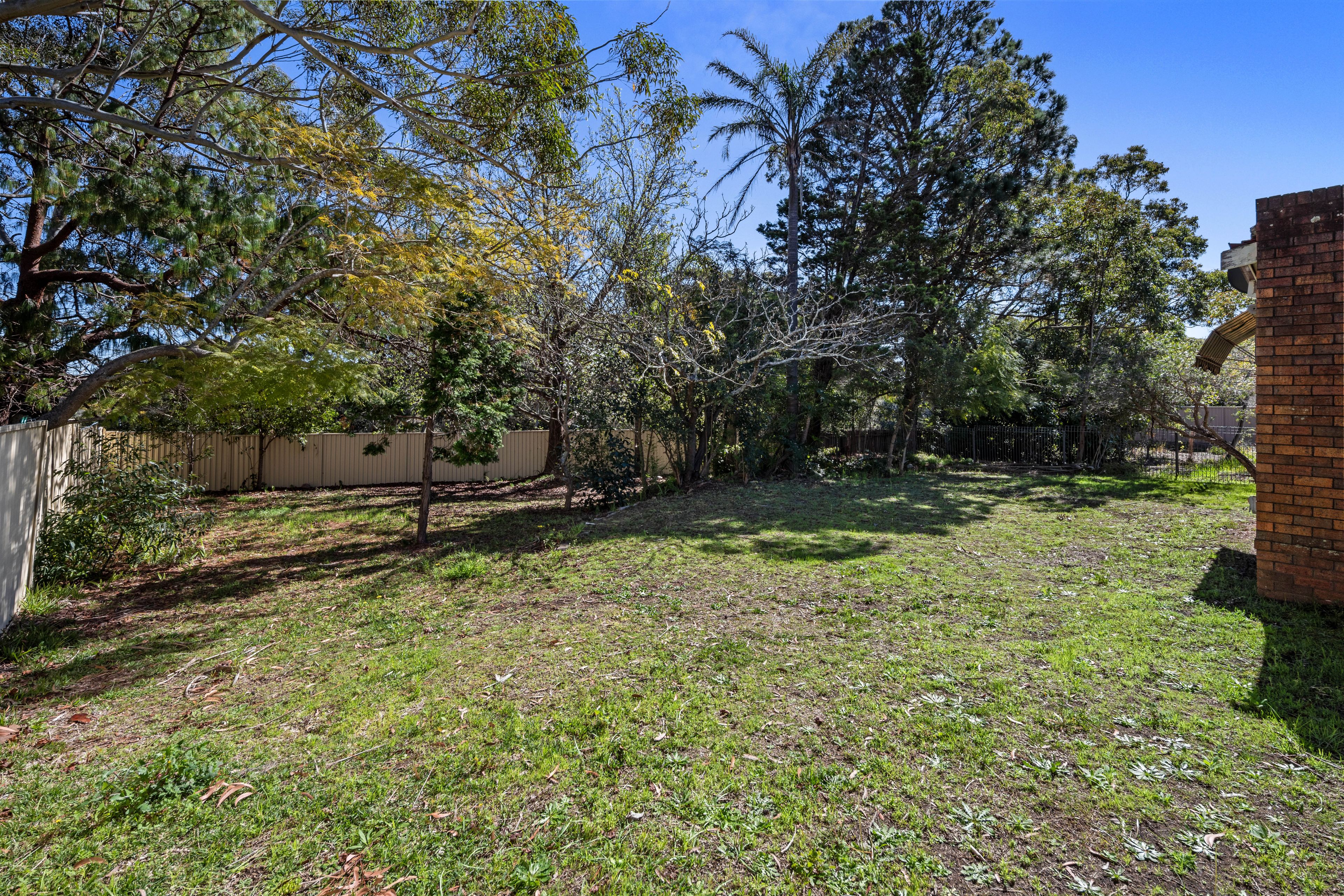 44 Oatley Parade — photo 9 of 9