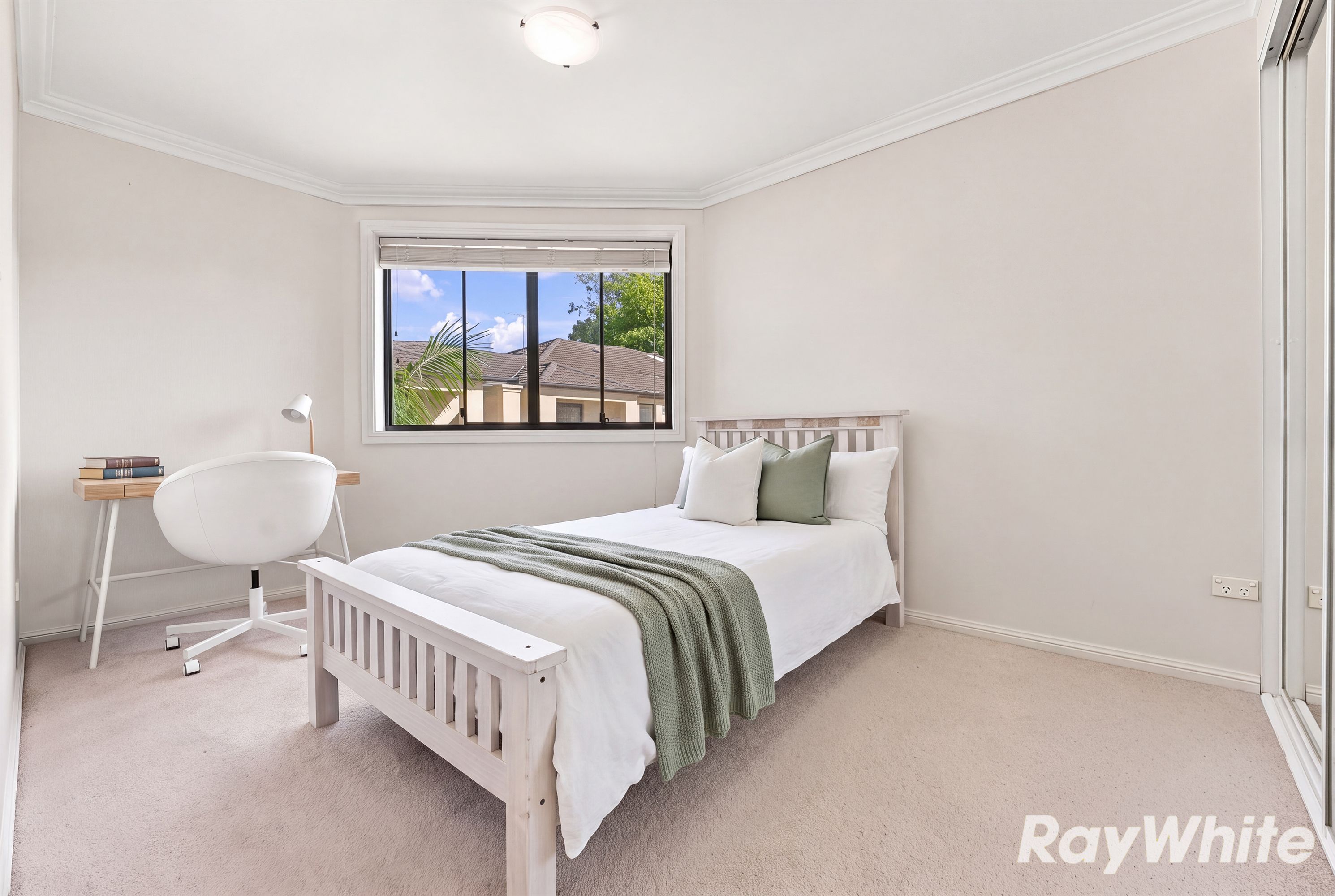 6/125-127 Bettington Road — photo 10 of 18