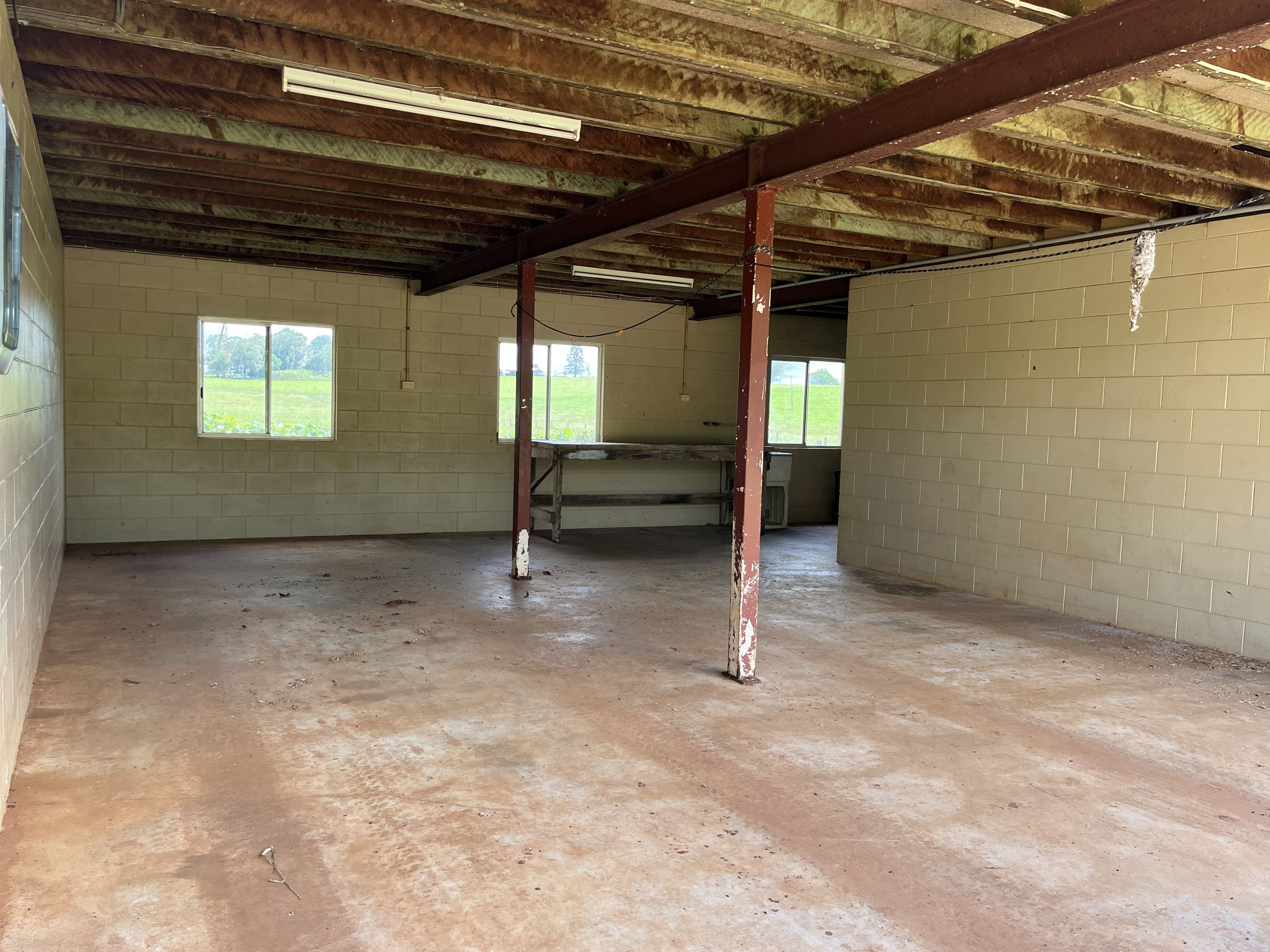 476A Russell Road — photo 13 of 16