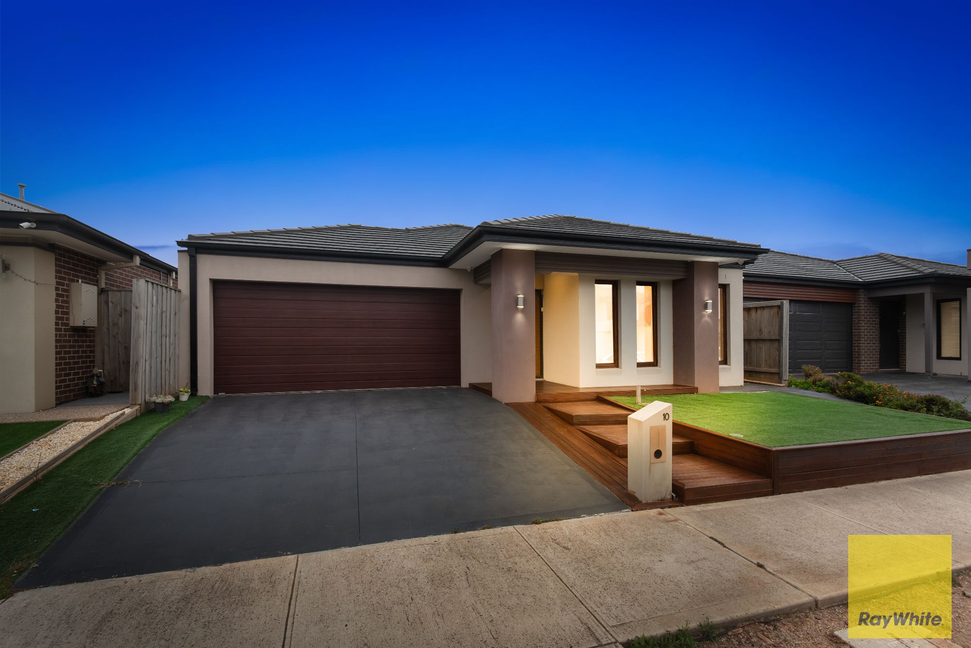 10 Lumiere Boulevard, Truganina, VIC 3029