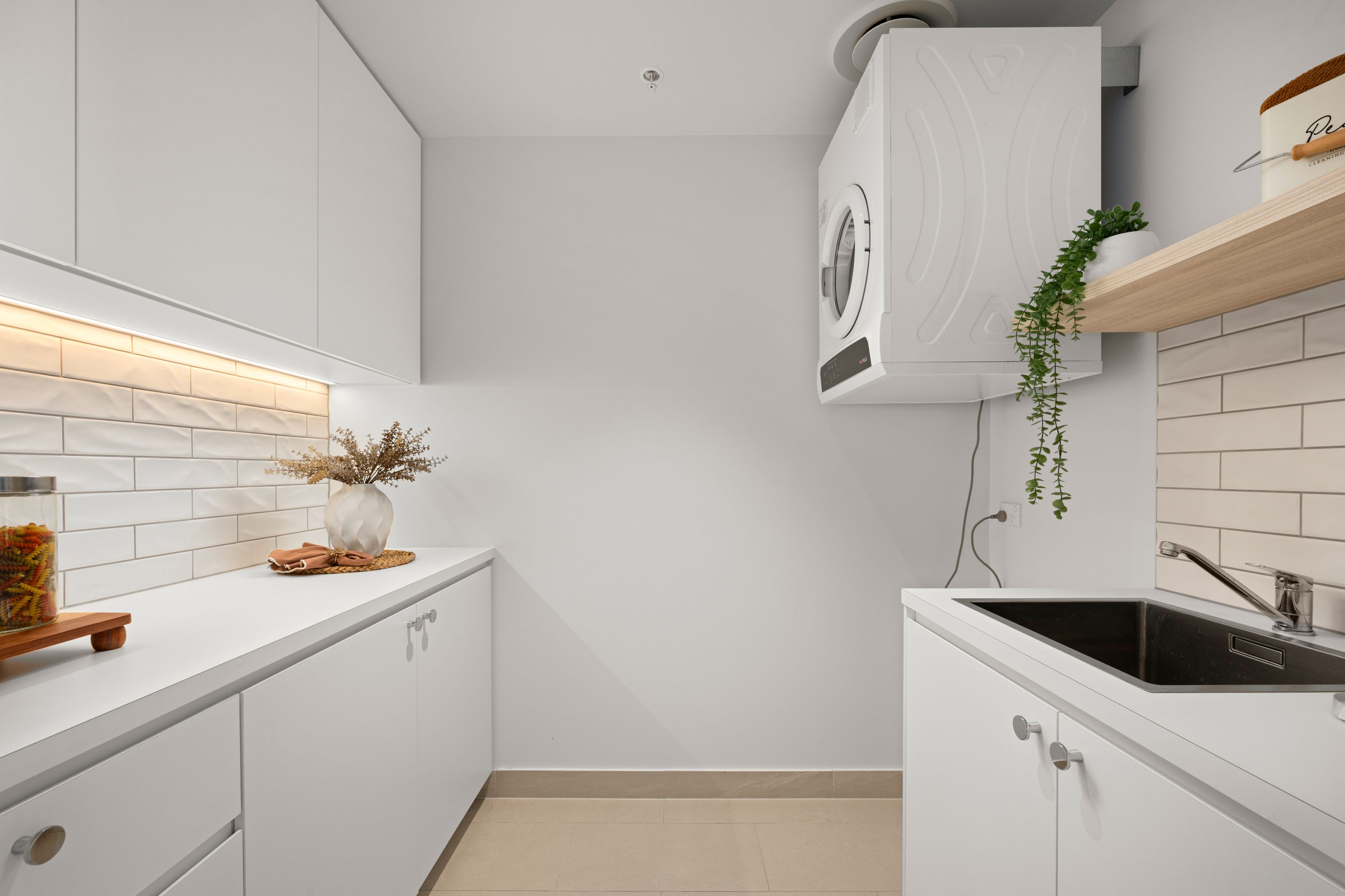 6408/6 Emporio Place — photo 13 of 25