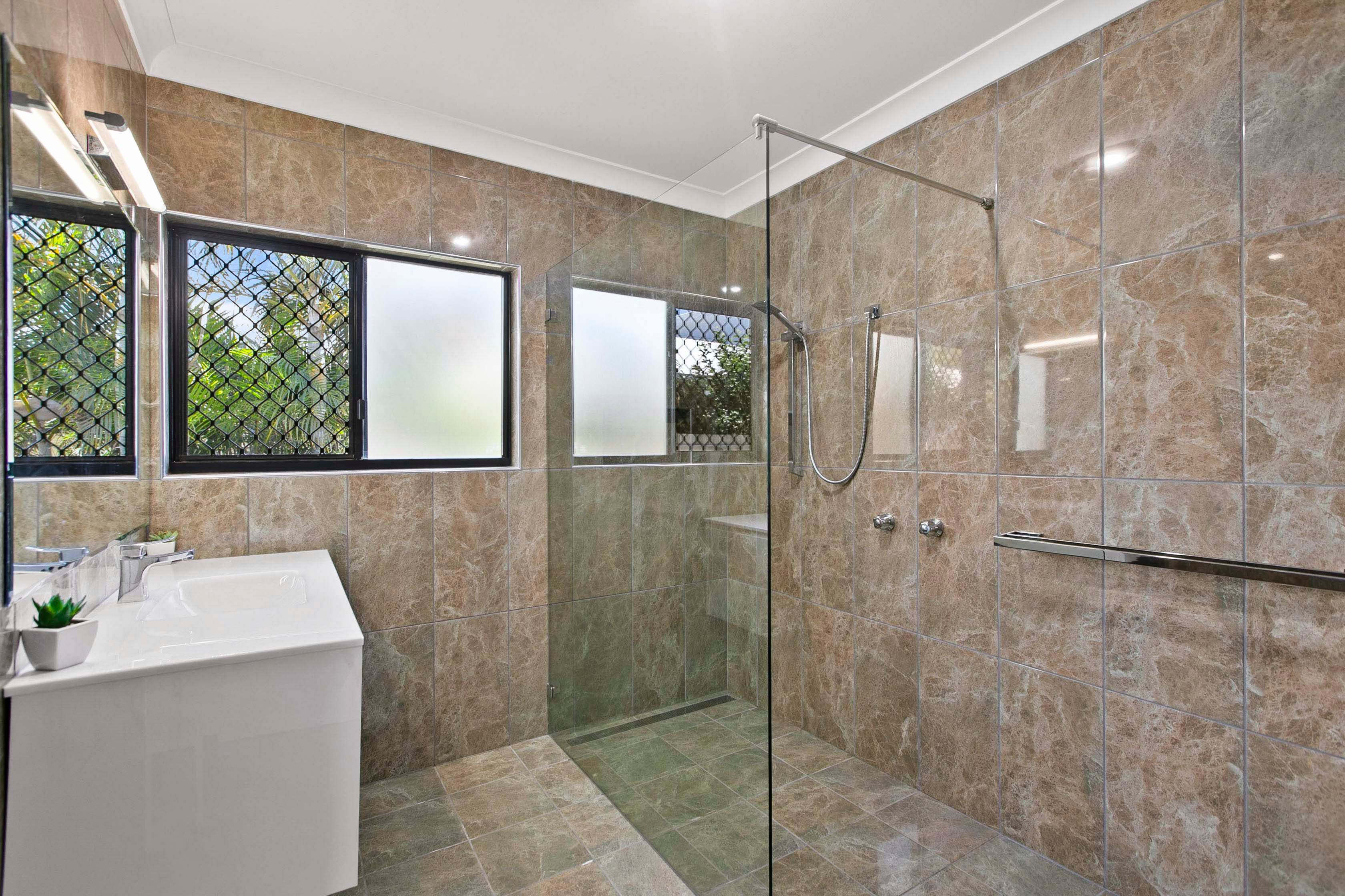 15 Mcivor Street — photo 18 of 30