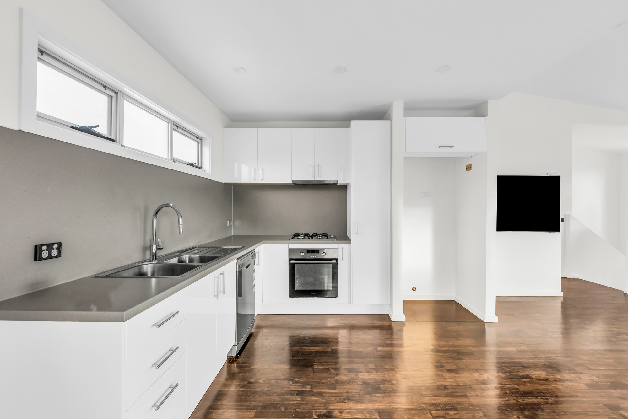 1/2A Lynch Road, Brooklyn, VIC 3012