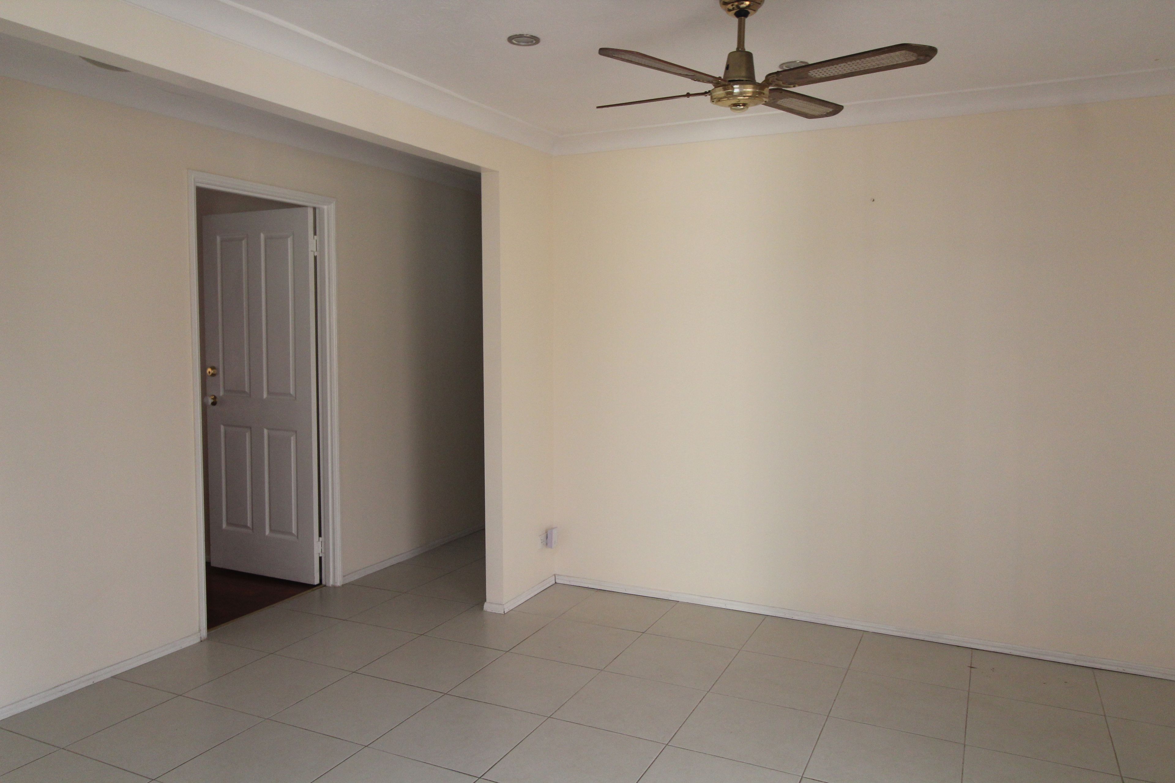 2 Rangeview Court, Burleigh Waters, QLD 4220