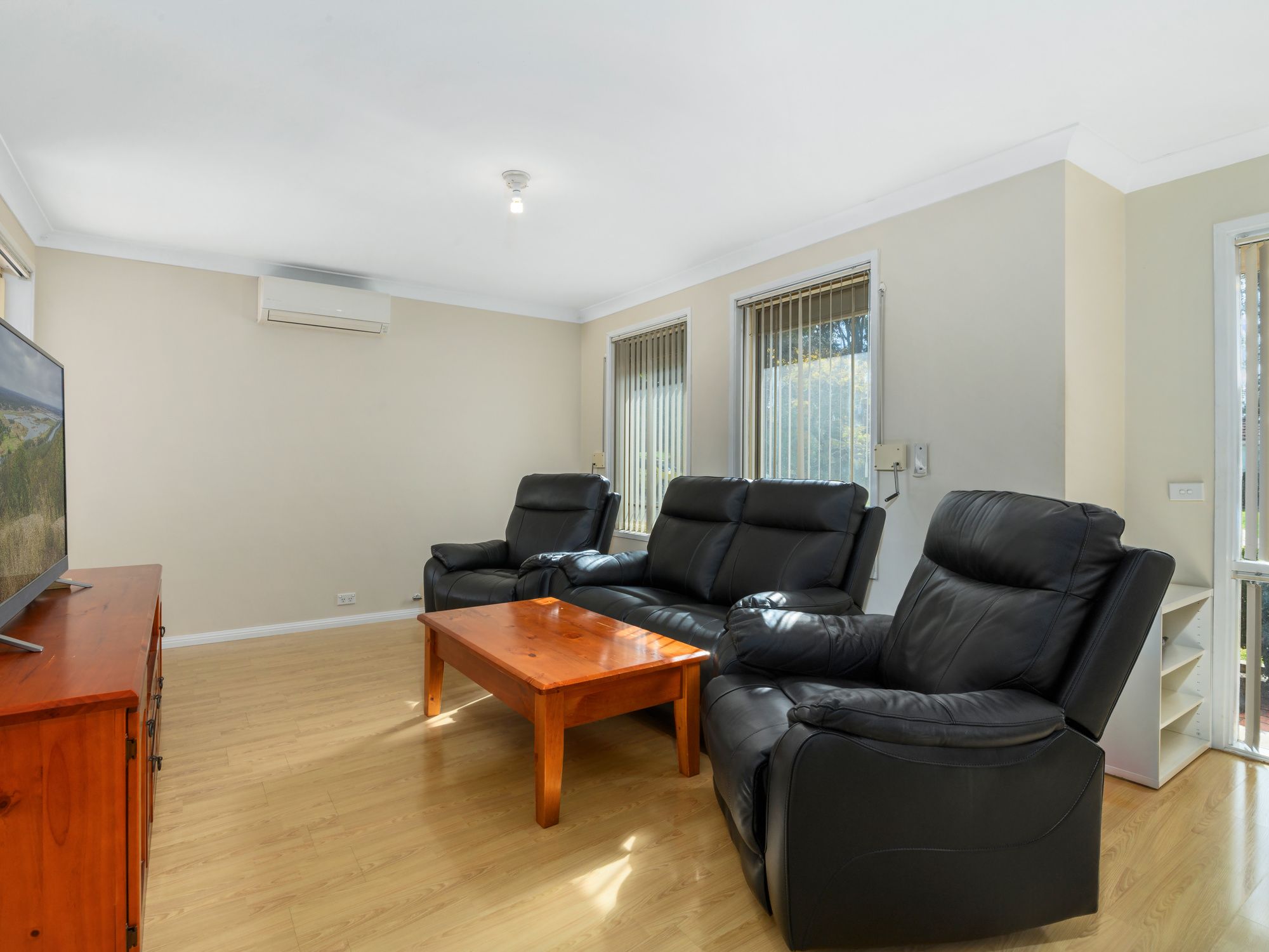 13 Friarbird Crescent, Glenmore Park, NSW 2745