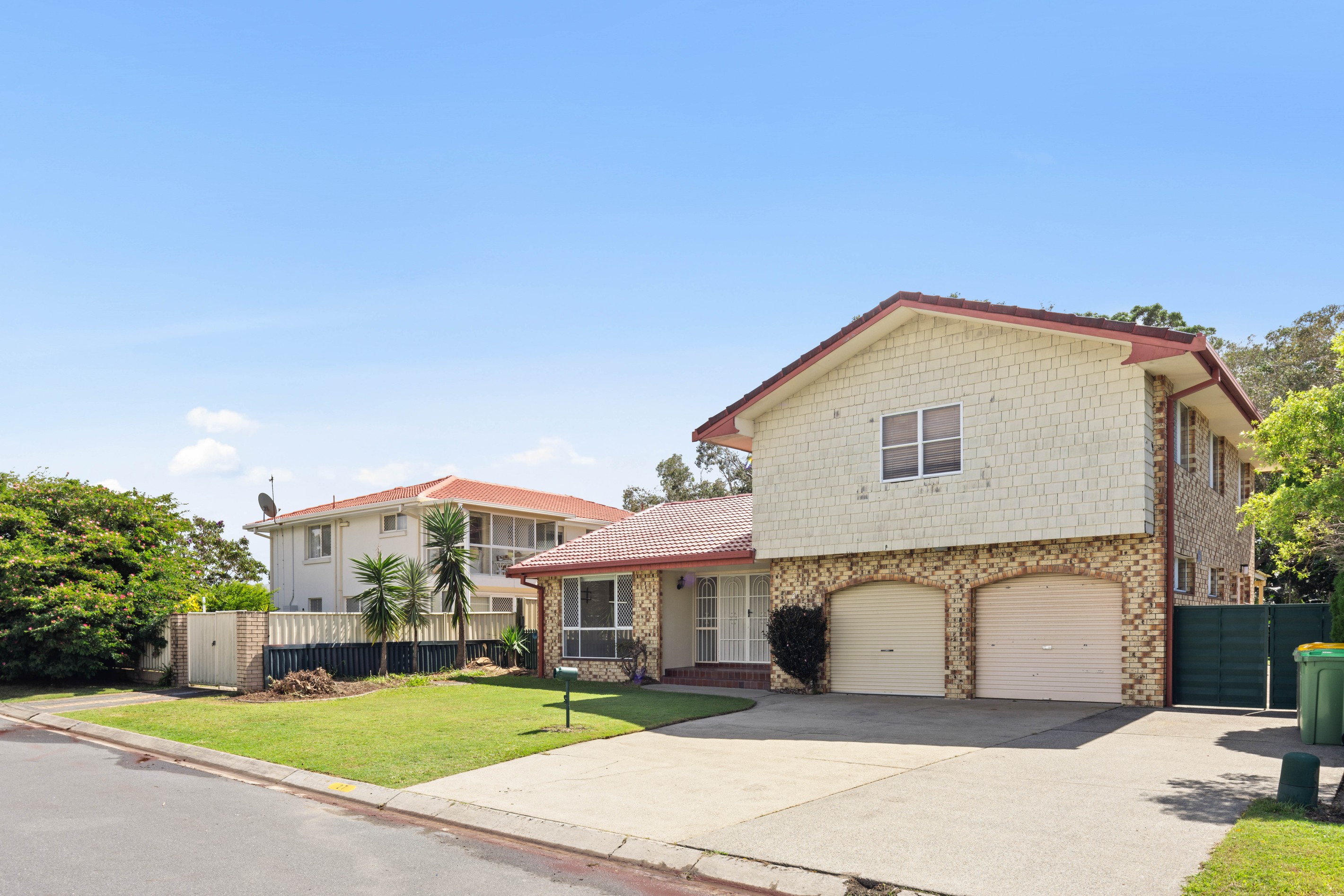 27 Bittern Avenue, Burleigh Waters, QLD 4220