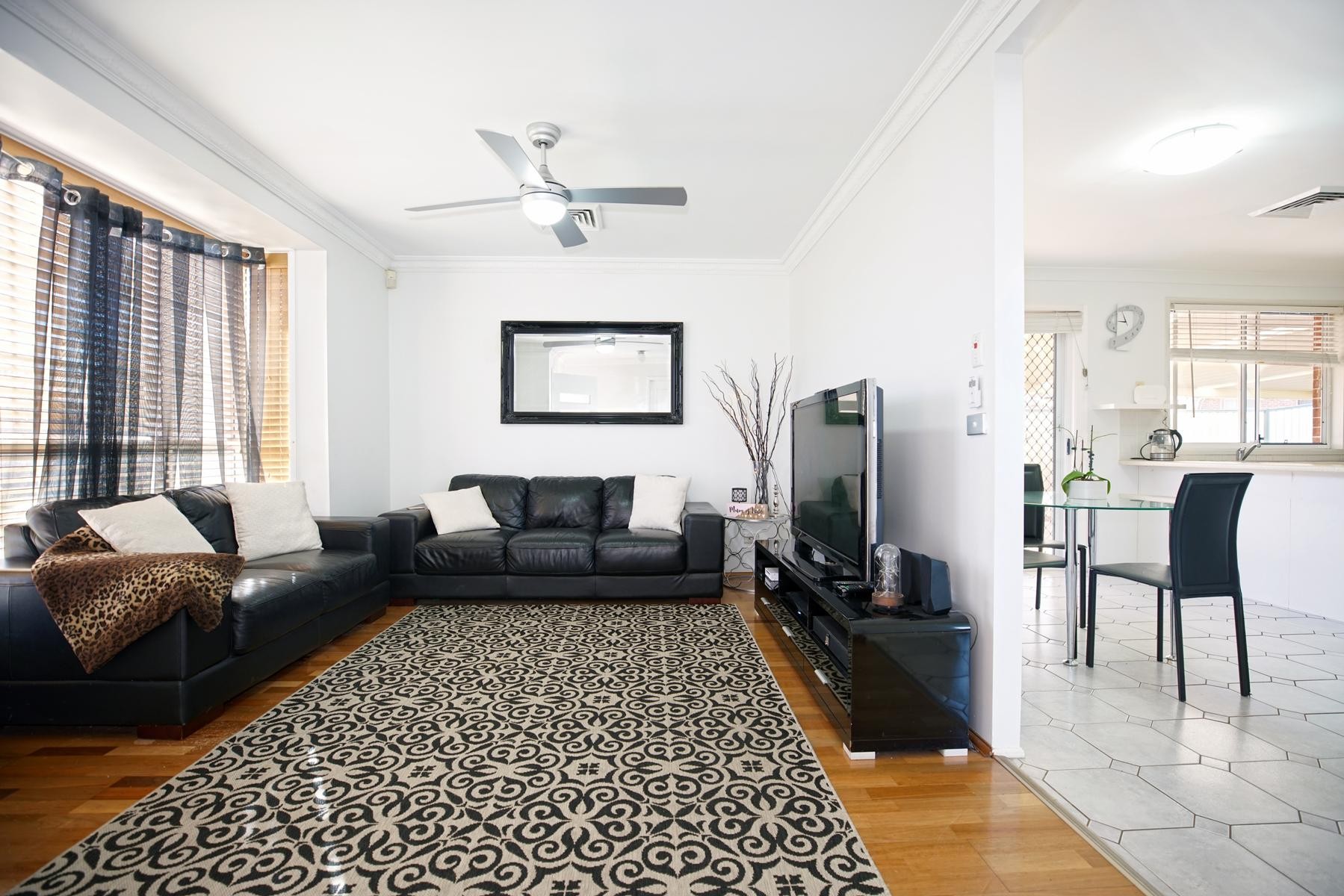 10 Bluewren Close, Glenmore Park, NSW 2745