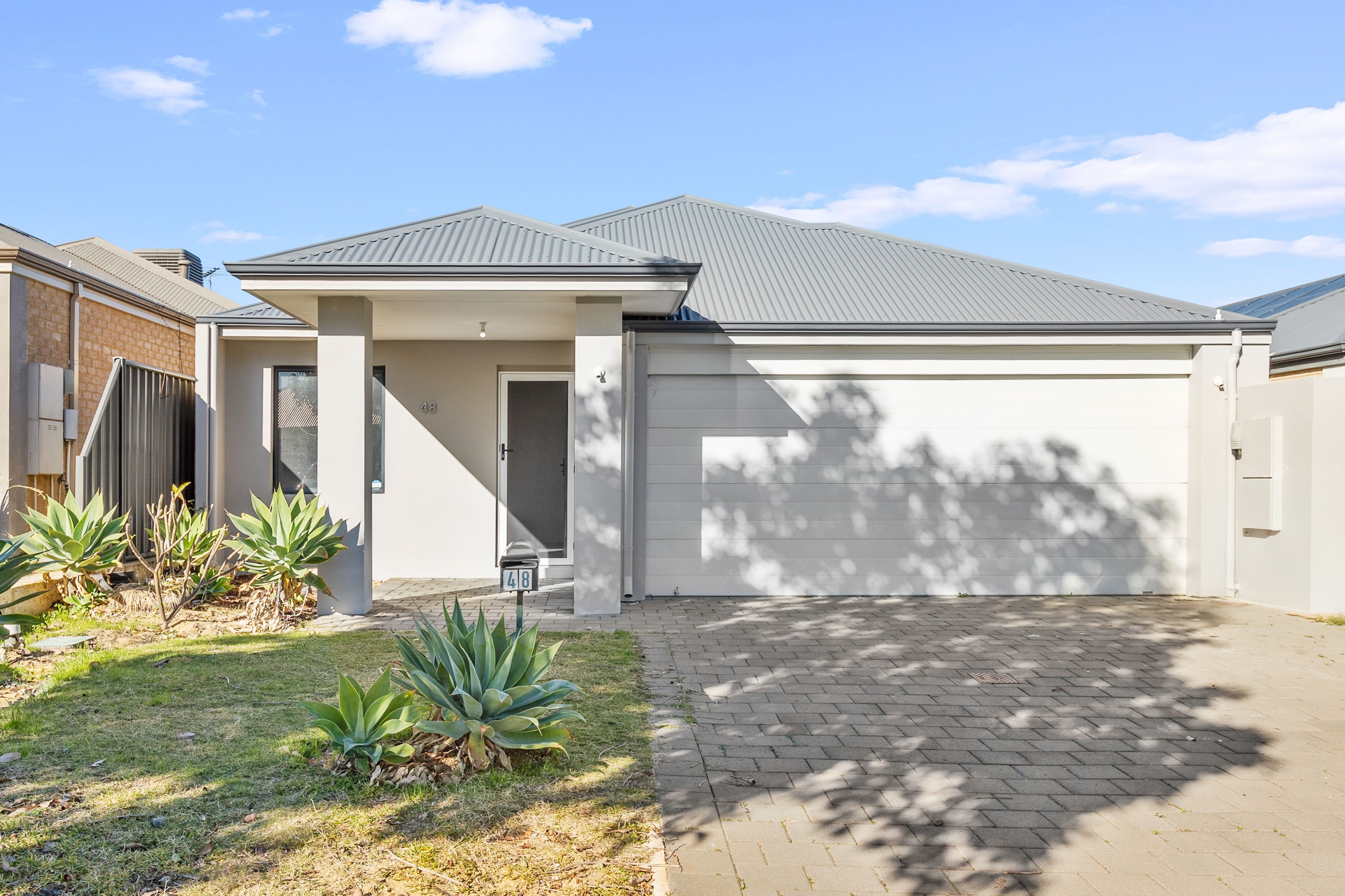 48 Leschenault Loop, Banksia Grove, WA 6031