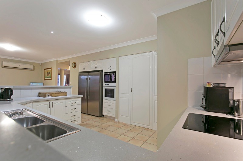 87 McPherson Road, Sinnamon Park, QLD 4073