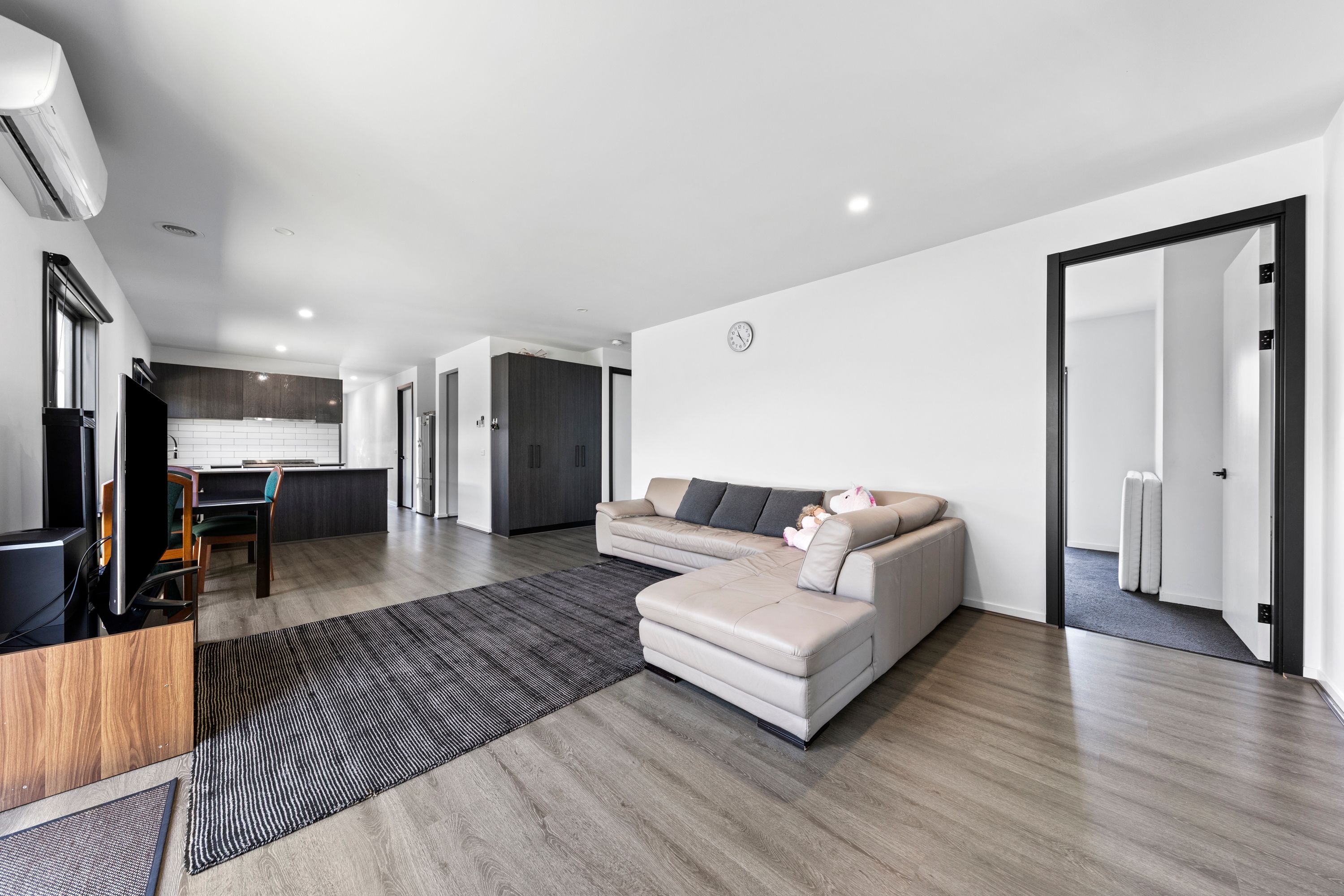 15 Verbier Road — photo 4 of 19