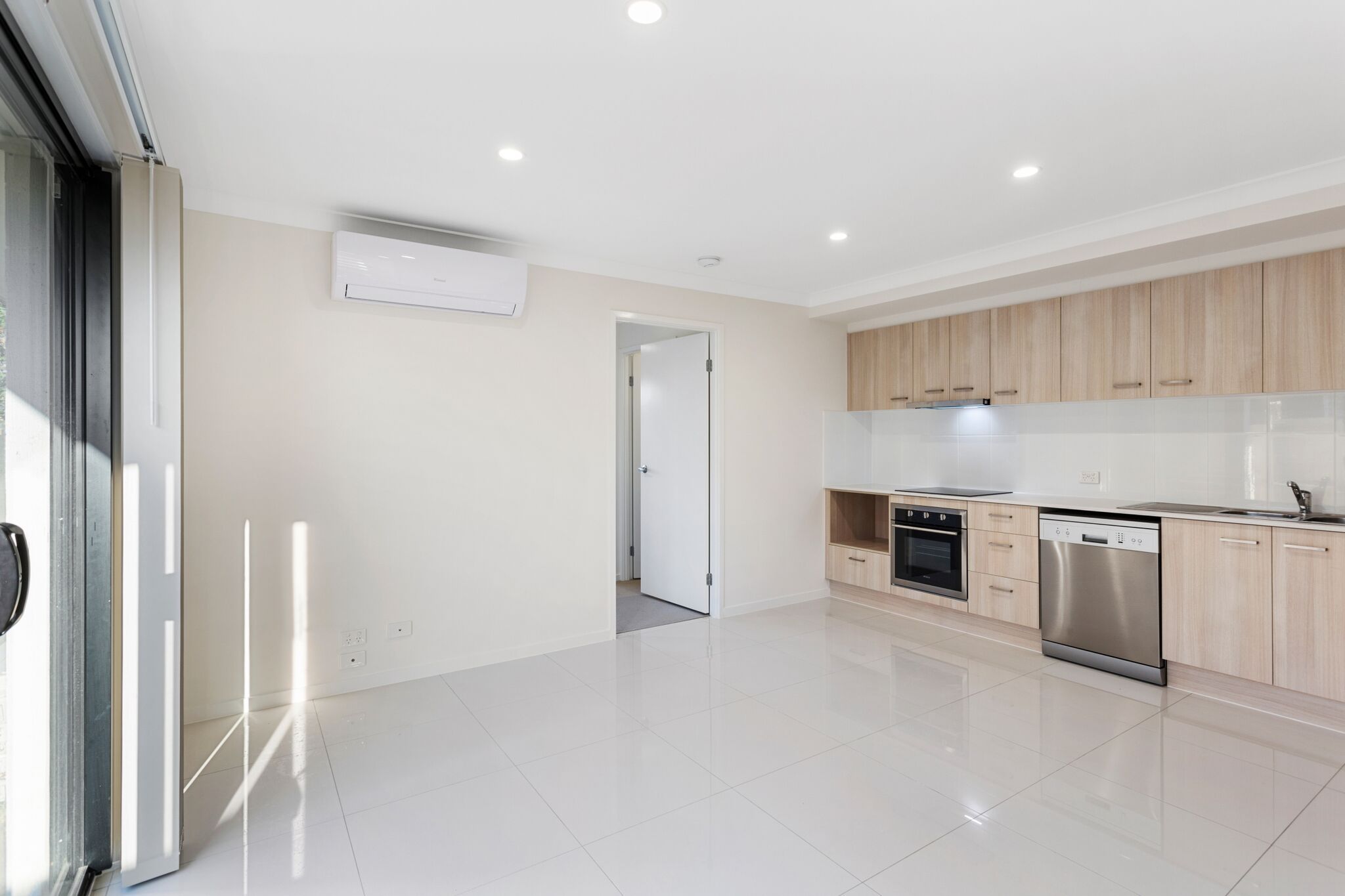 1/26 Weebah Place, Cambooya, QLD 4358