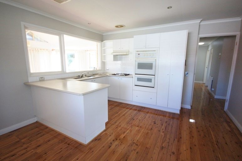 7 Cooradilla Place, Bradbury, NSW 2560