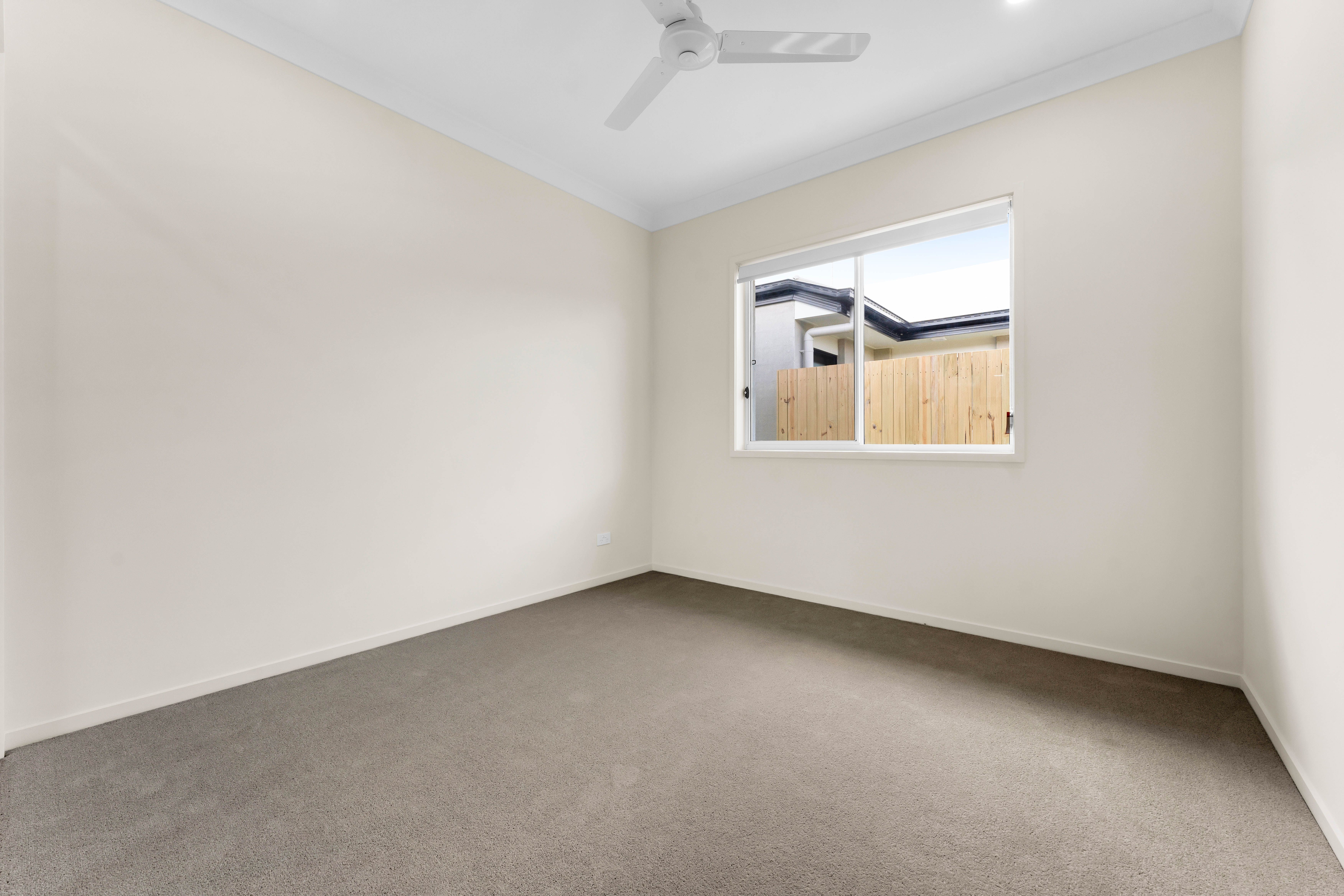 9 Howe Circuit — photo 7 of 17