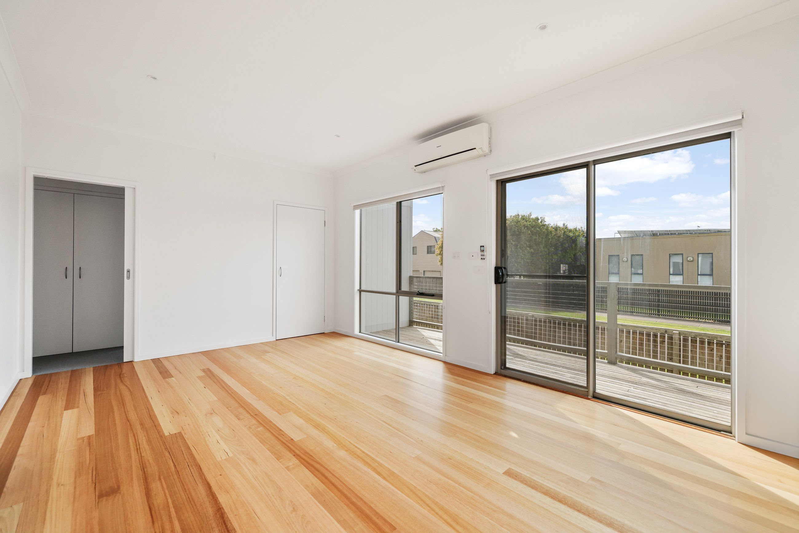 2 Chloe Close — photo 15 of 15