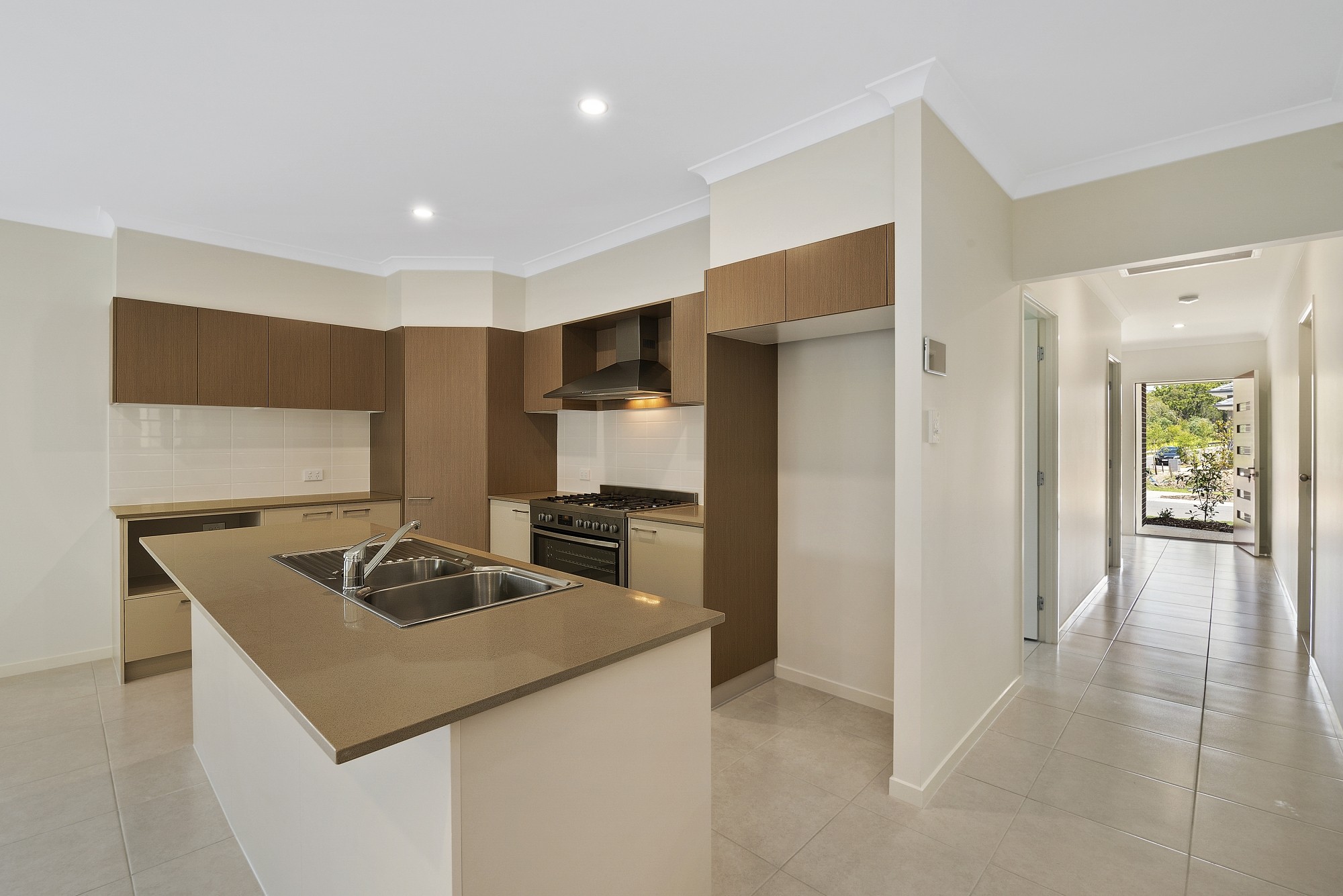 77 Attenborough Circuit, North Lakes, QLD 4509