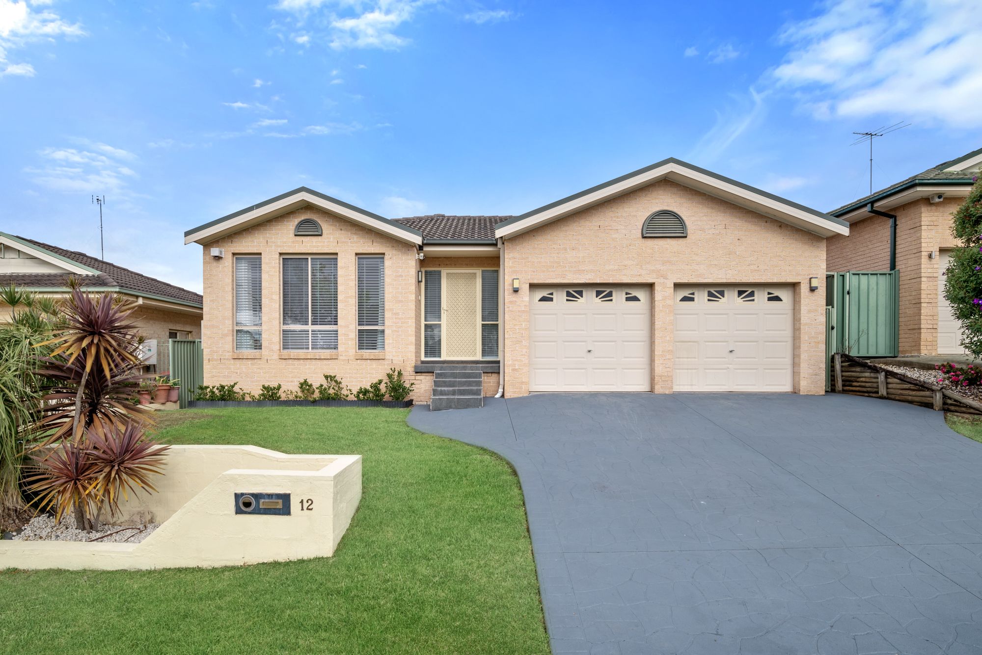 12 Kookaburra Crescent, Glenmore Park, NSW 2745