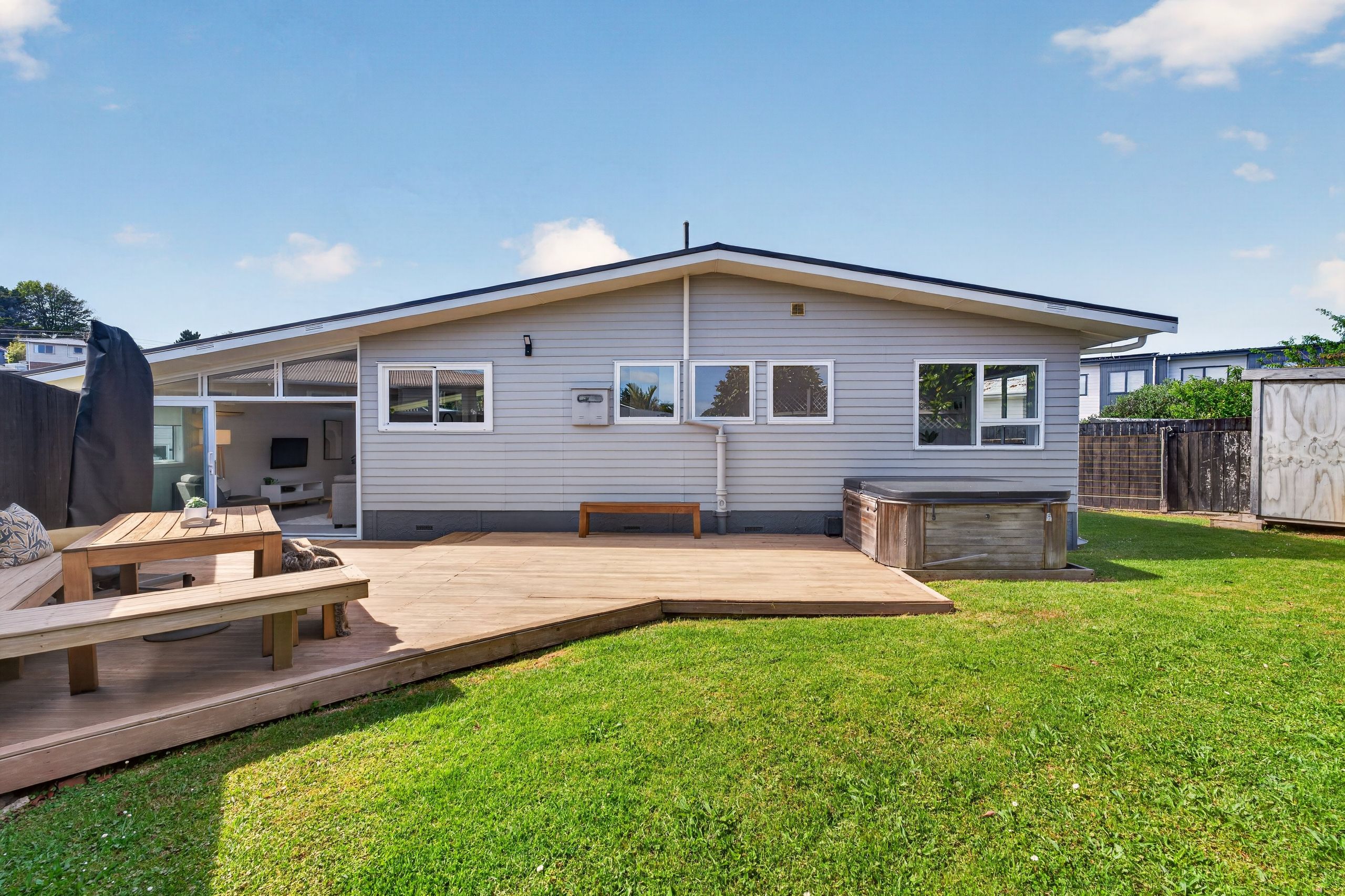 77 Vodanovich Road, Te Atatu South, Waitakere City
