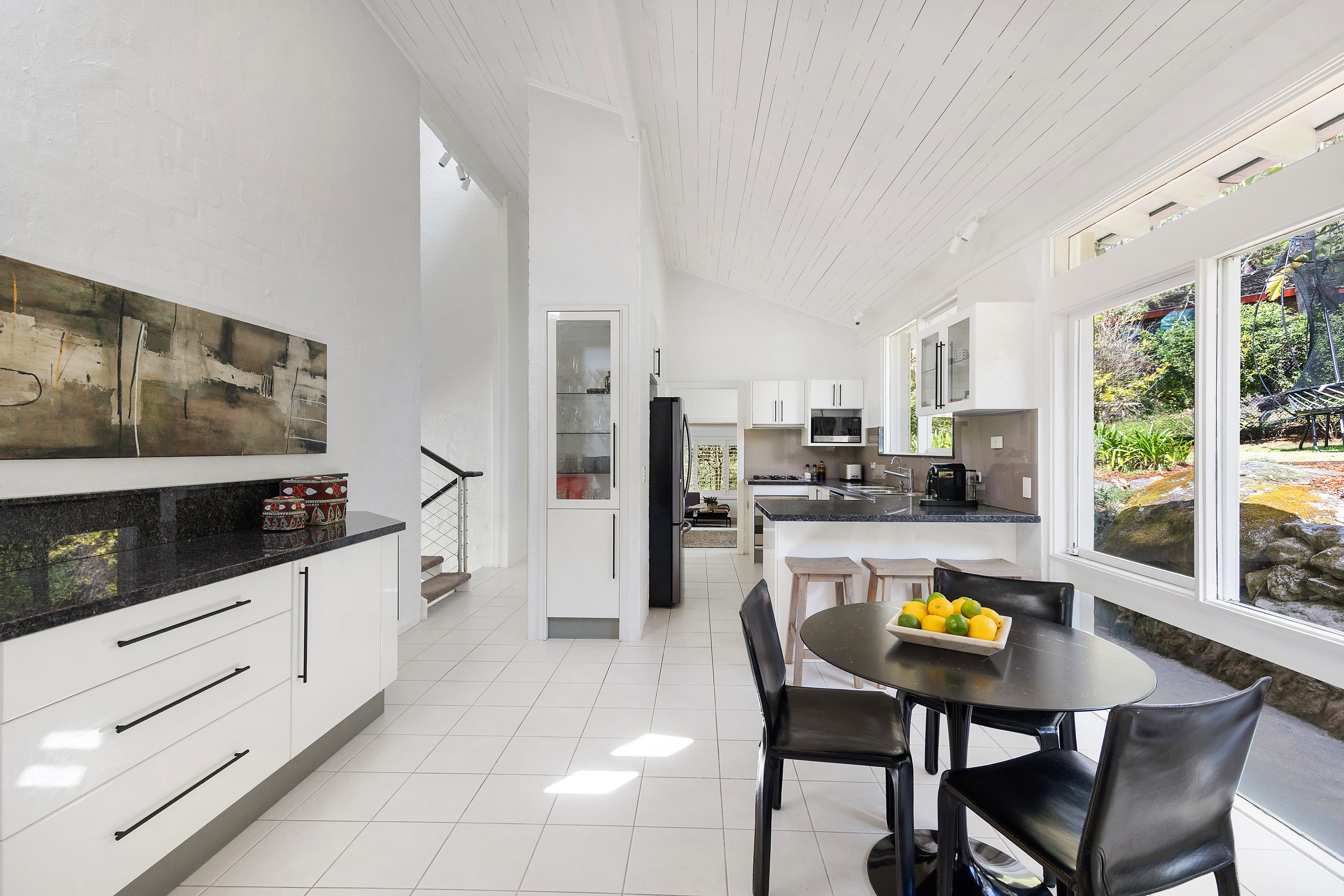 7 Raleigh Crescent — photo 4 of 11