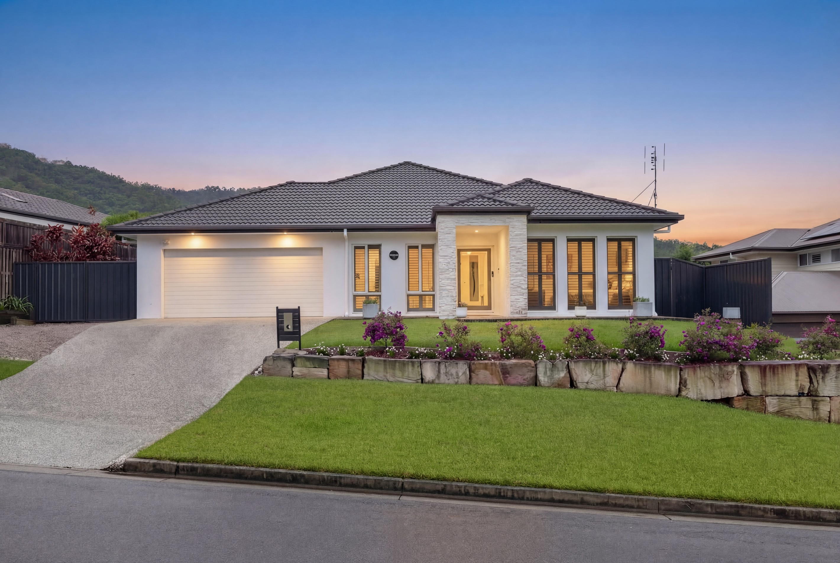 17 Yarrayne Valley Drive, Upper Coomera, QLD 4209