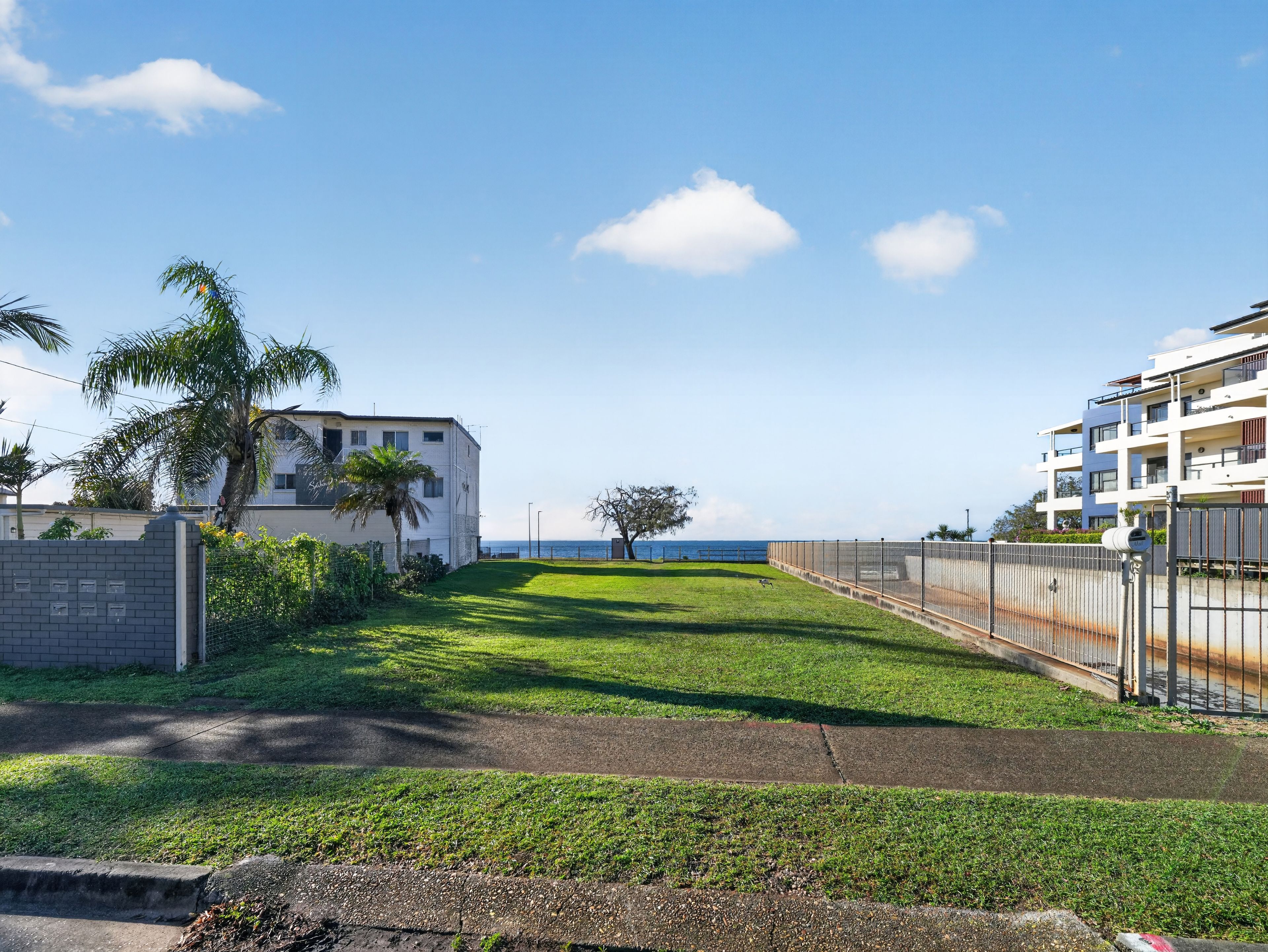 50 Prince Edward Parade — photo 4 of 17