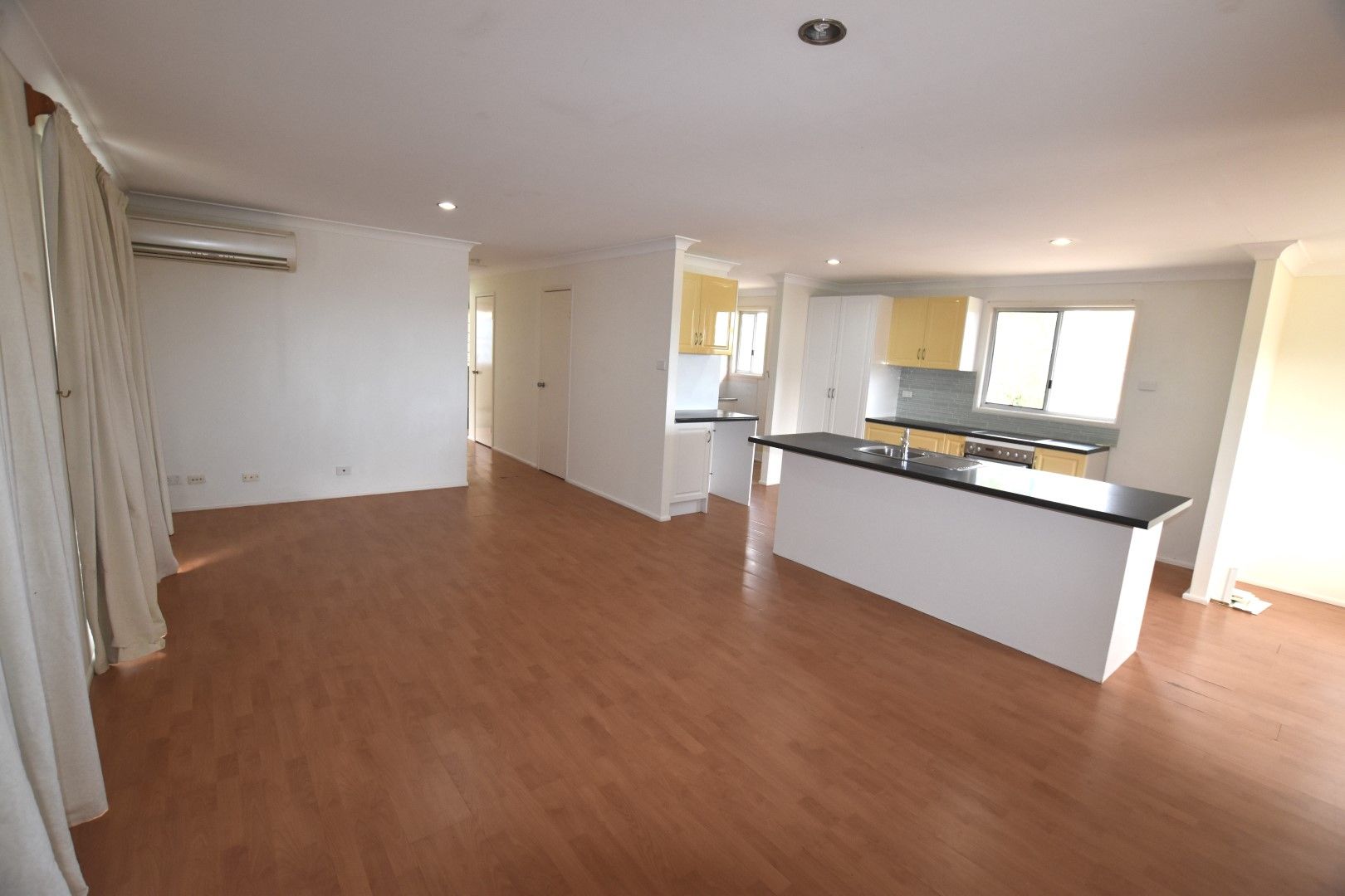 21 Coral Court, Kin Kora, QLD 4680