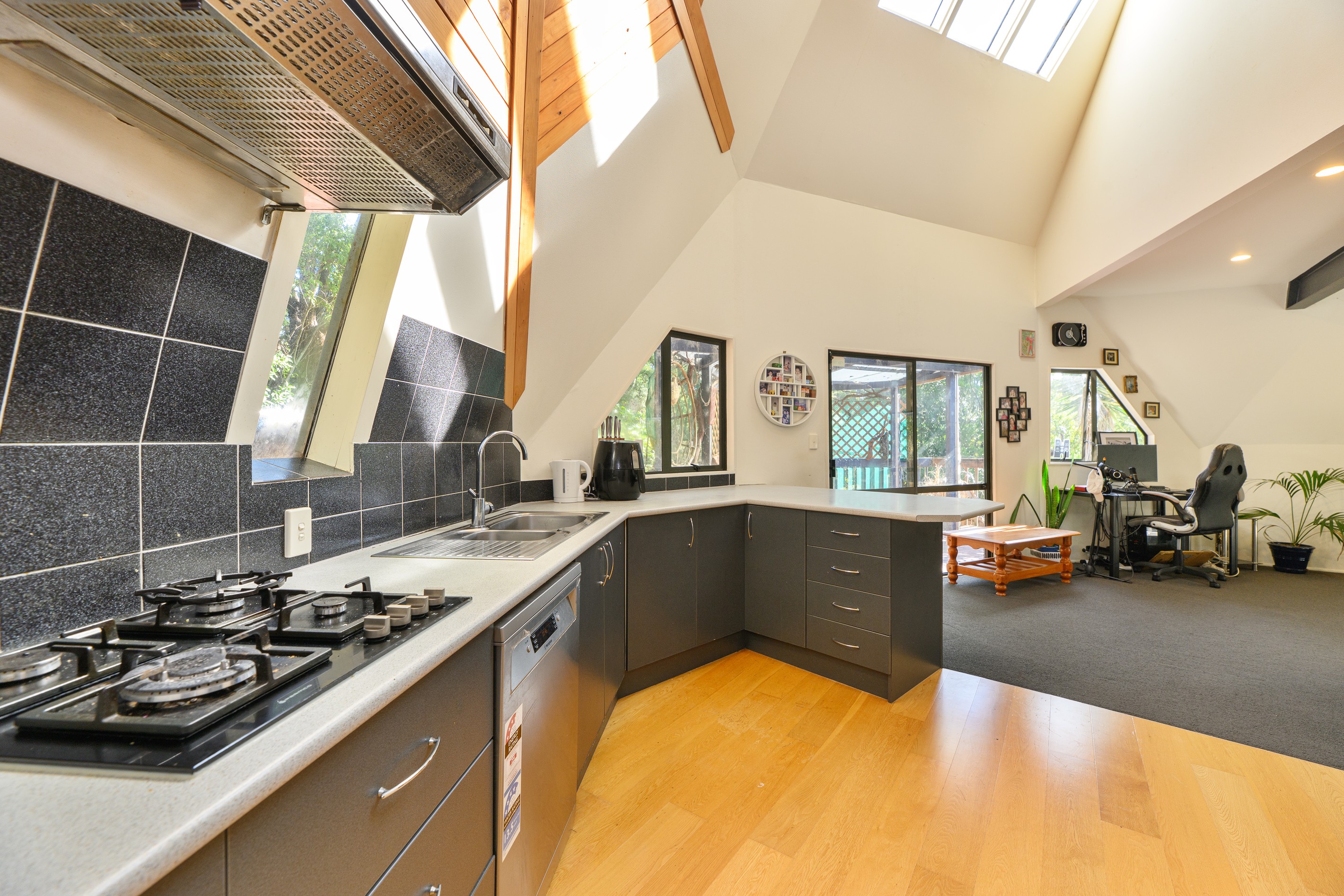 39 Chamari Close, Titirangi, Waitakere City