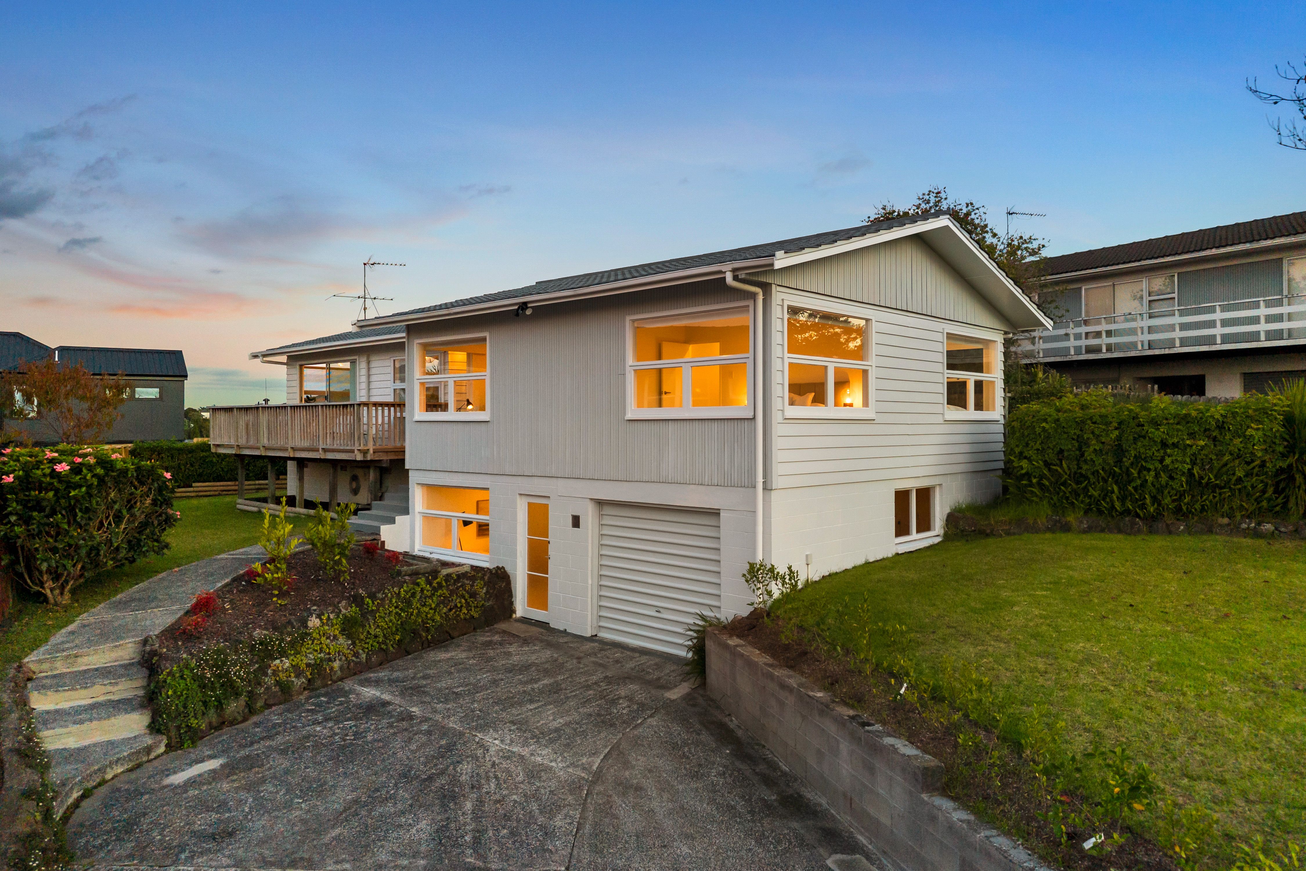 98 Eban Avenue, Hillcrest, North Shore City 0627 - Sold House - Ray ...