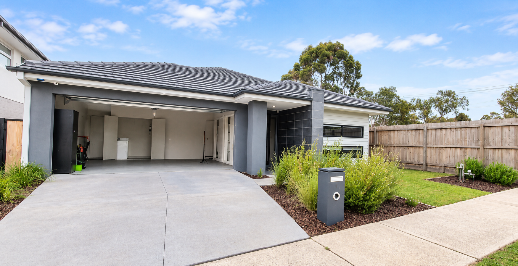 4 Wenlyan Drive — photo from Ray White Gladstone Park