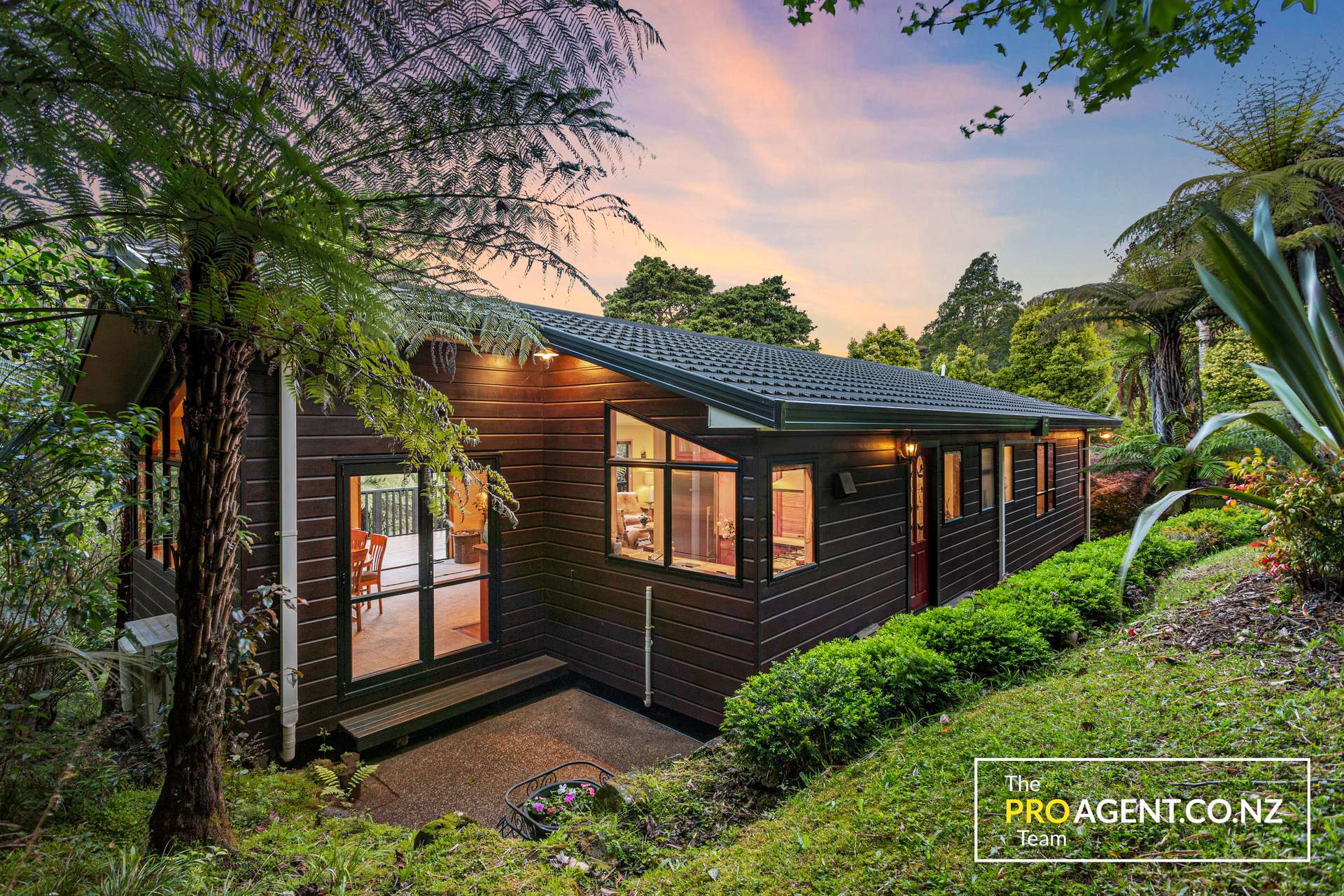 419 Huia Road photo 10