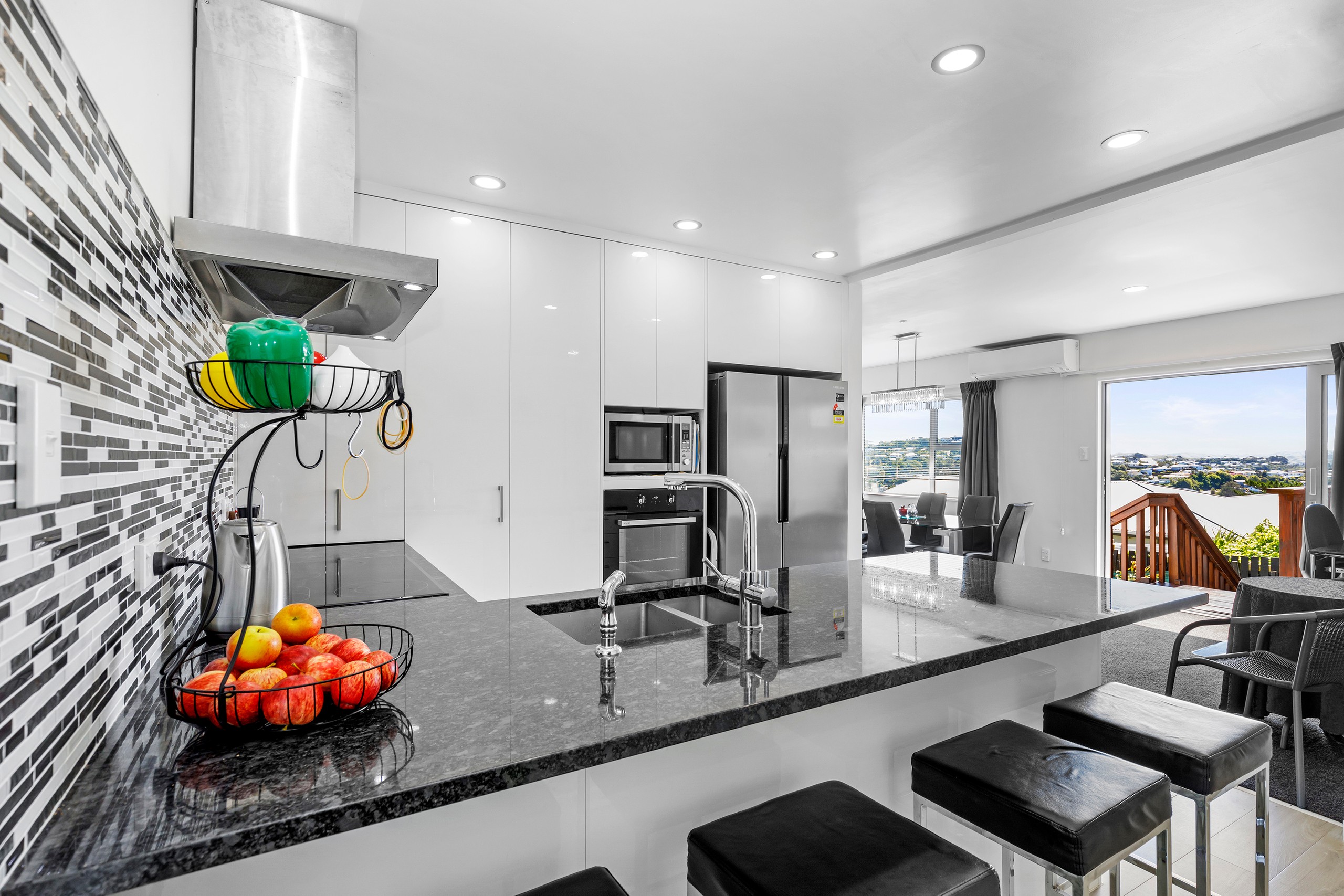 25 Griffiths Grove, Newlands, Wellington City