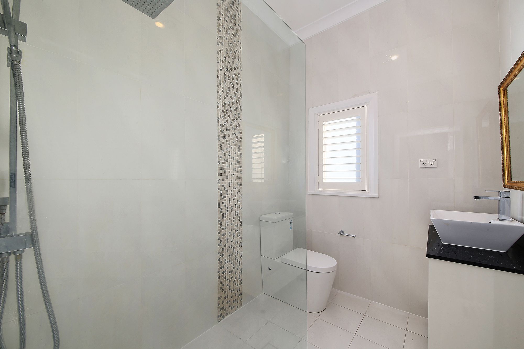 12 Francis Street — photo 7 of 8