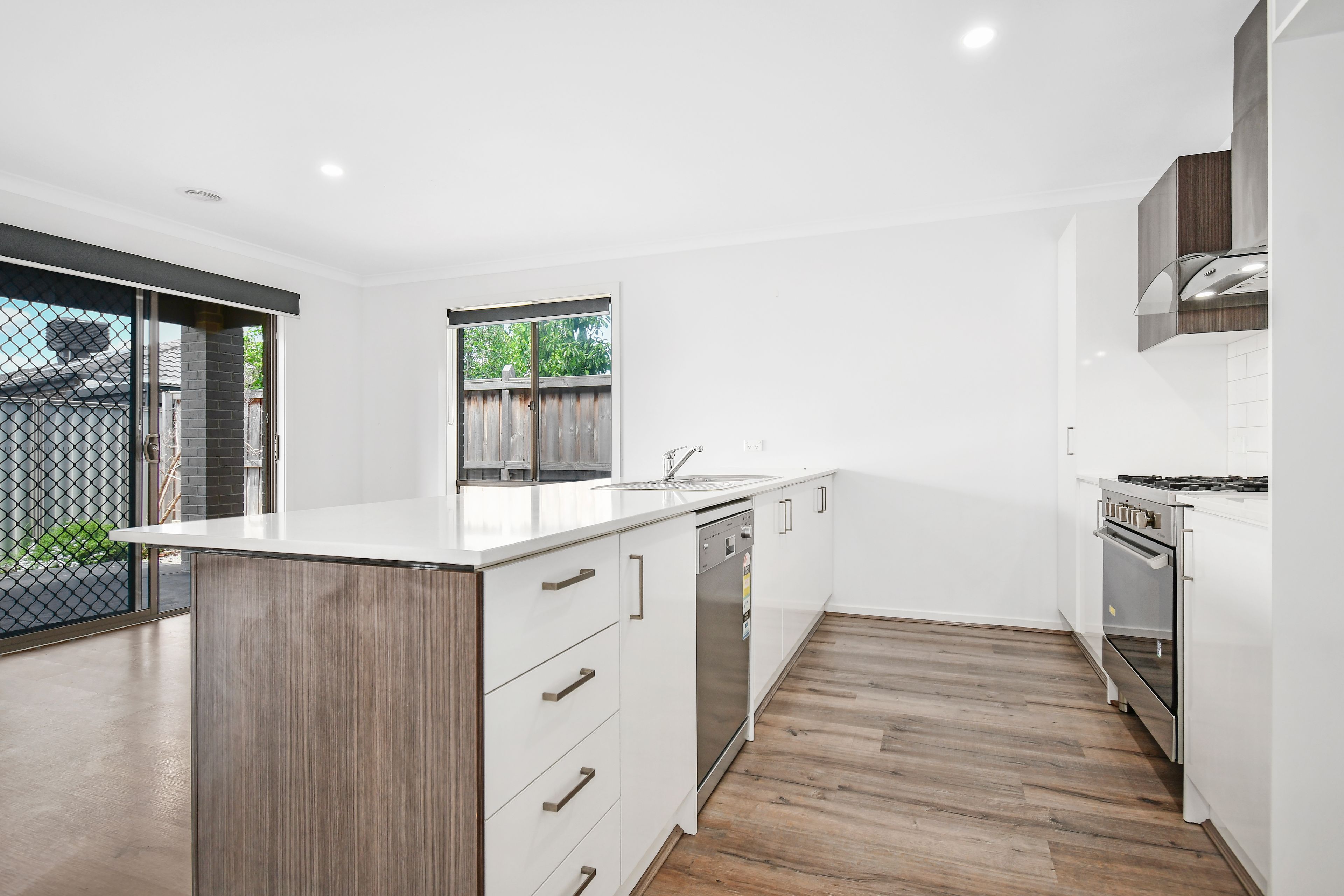 119 Park Orchard Drive, Pakenham, VIC 3810 - House for Rent - Ray White ...
